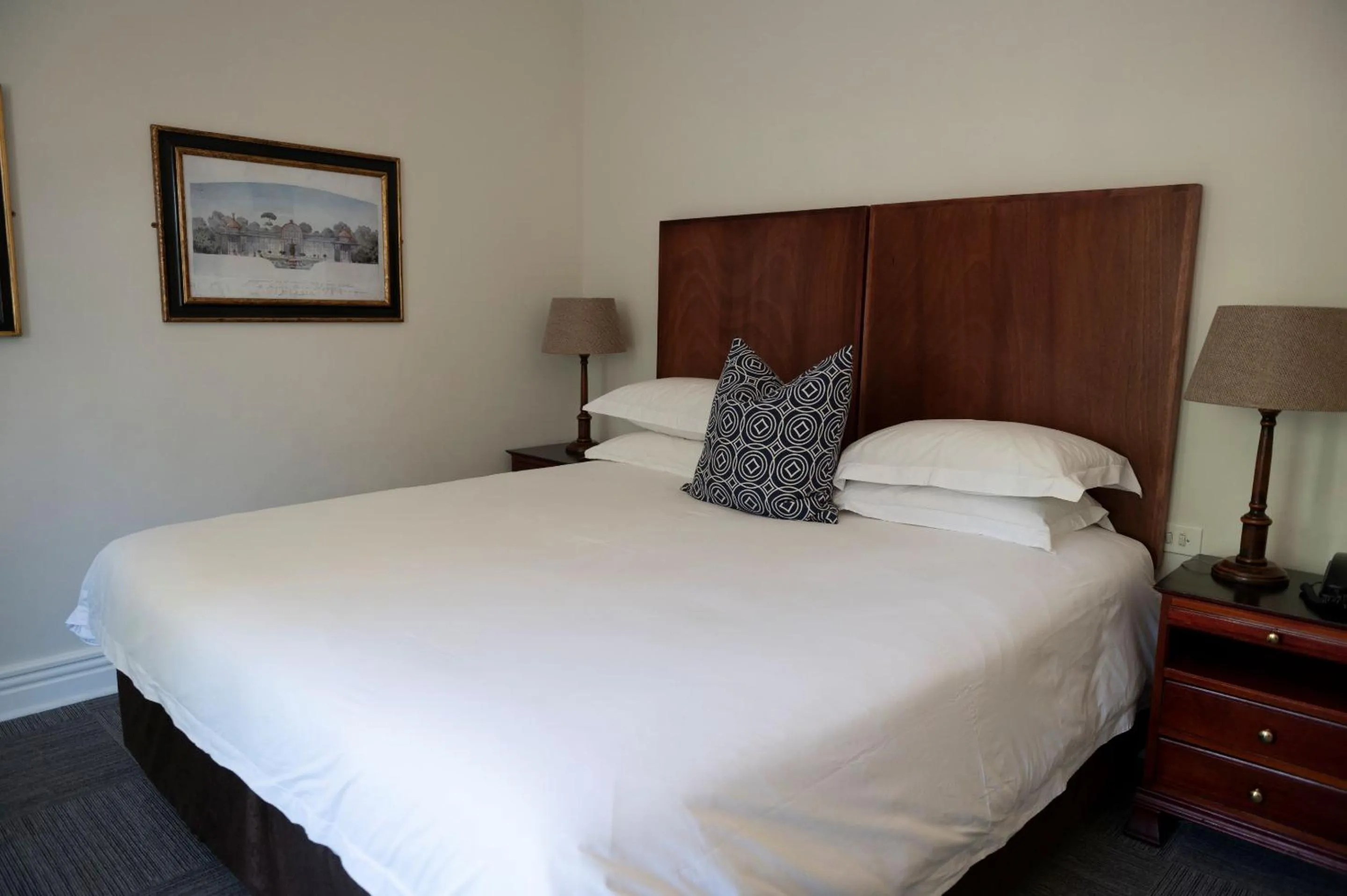 Bed in Redlands Hotel