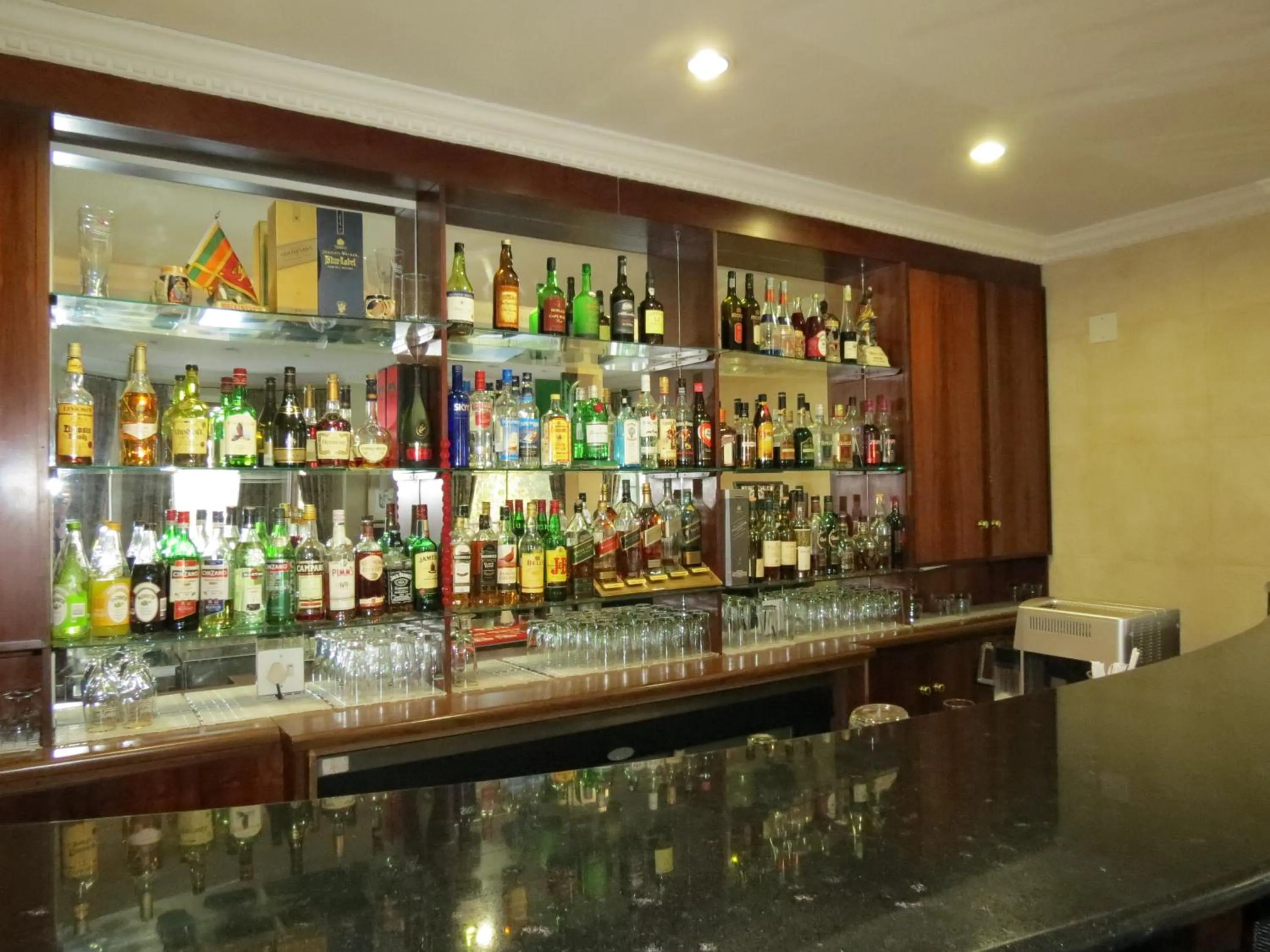 Lounge or bar in Redlands Hotel
