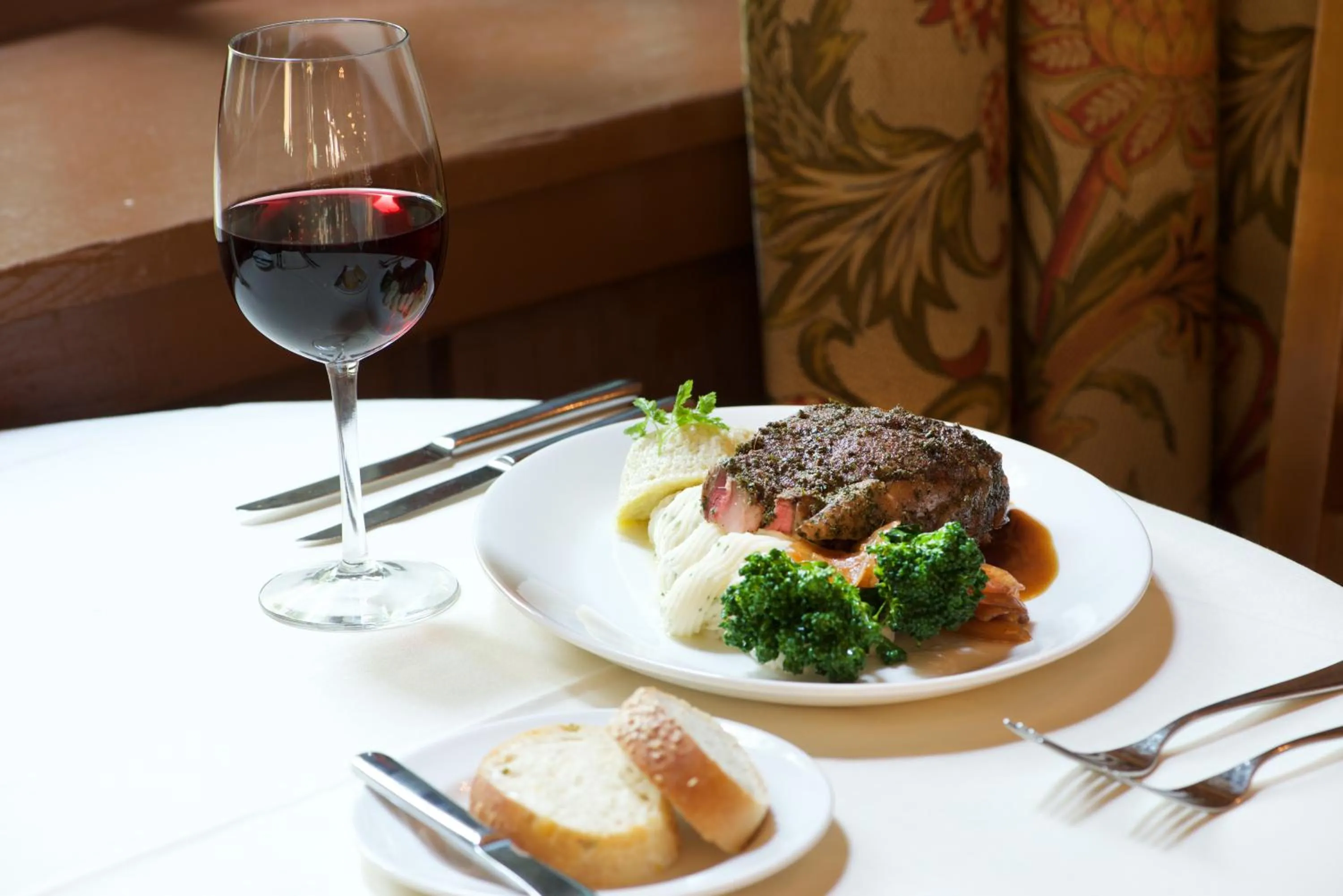 Food and drinks in The Ahwahnee