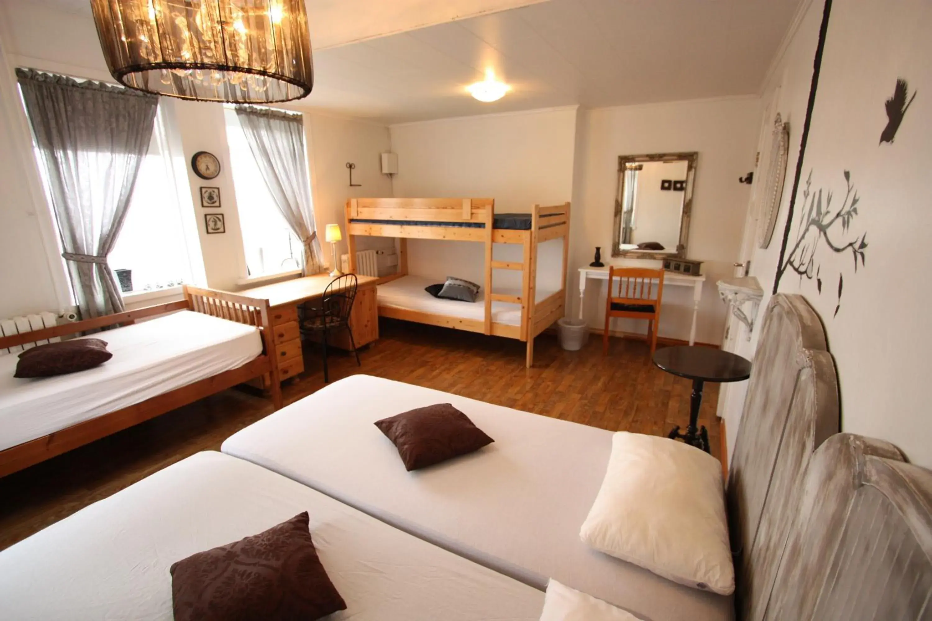 Family Room with Shared Bathroom in Dalvík Hostel Gimli Family Room with Shared Bathroom in Dalvík Hostel Gimli