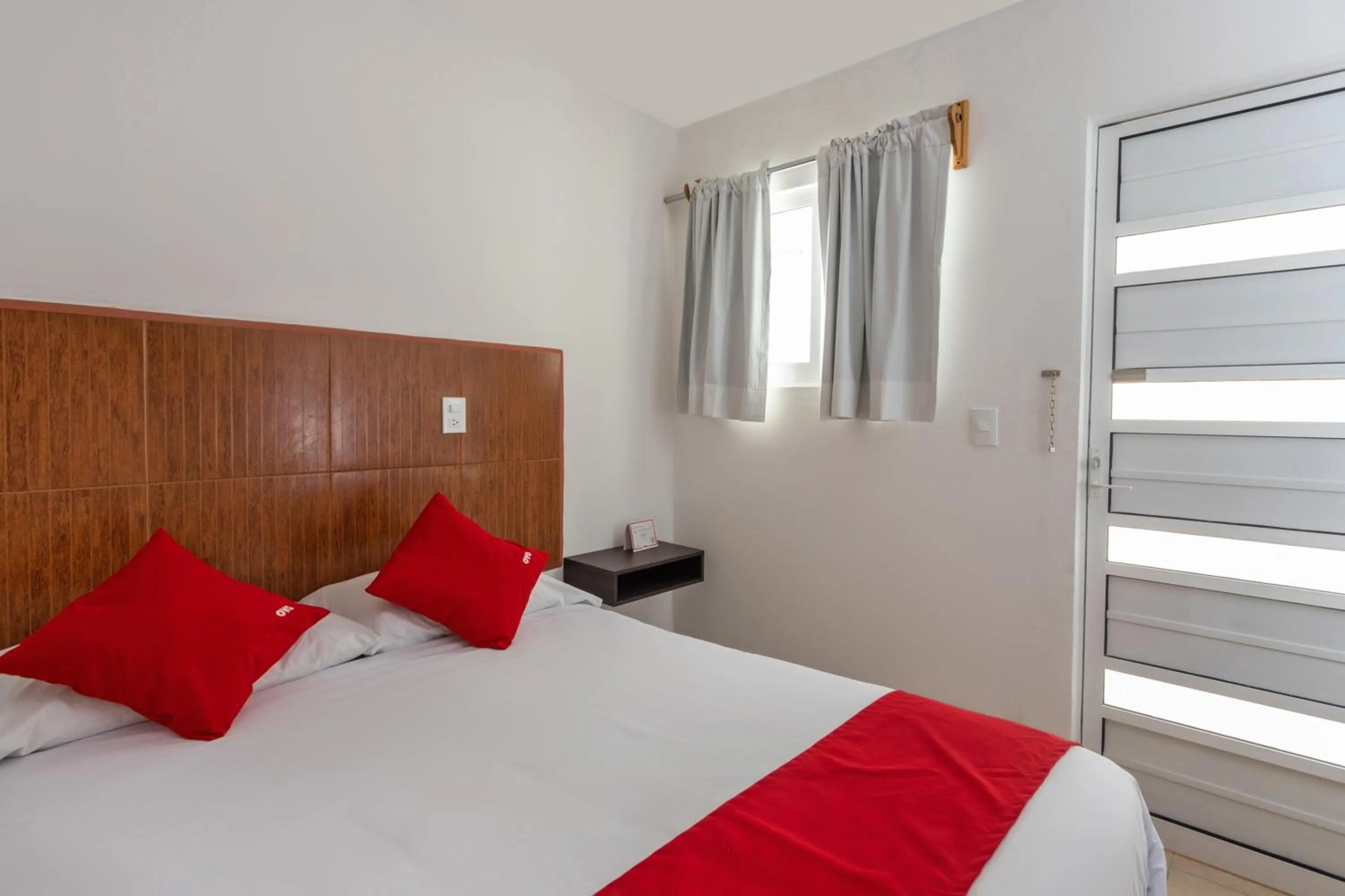 Bedroom, Bed in Capital O Hotel Emperadores Inn, Atlixco