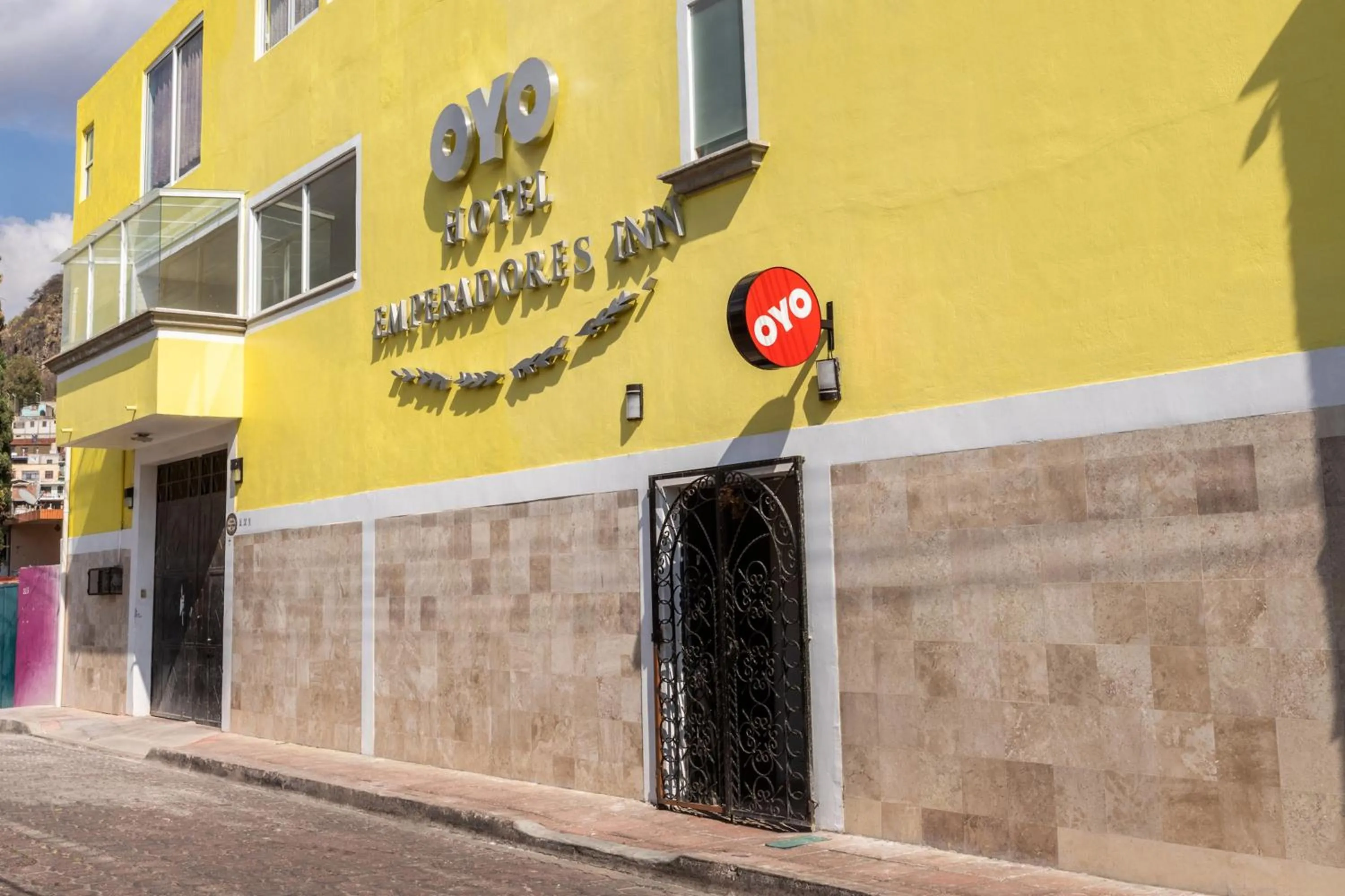 Property building in Capital O Hotel Emperadores Inn, Atlixco