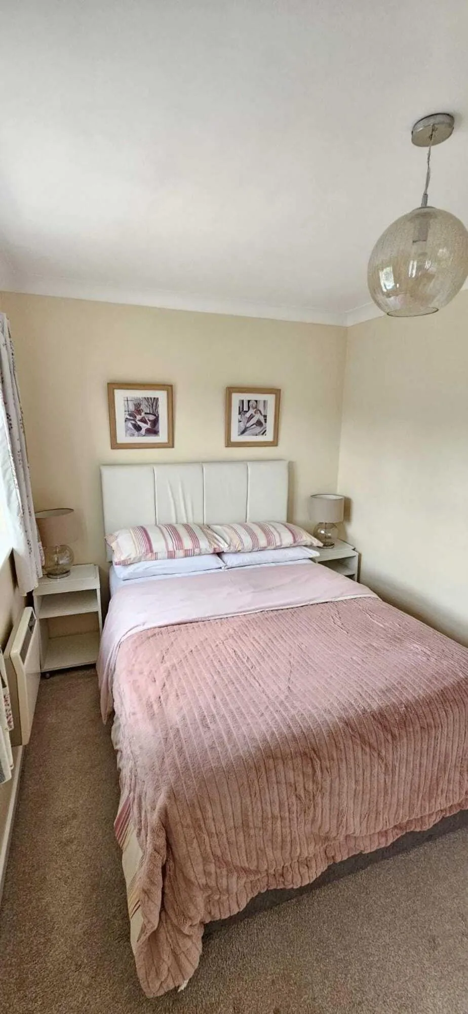 Bedroom, Bed in Saltburn Holidays Jasmine Cottage Saltburn