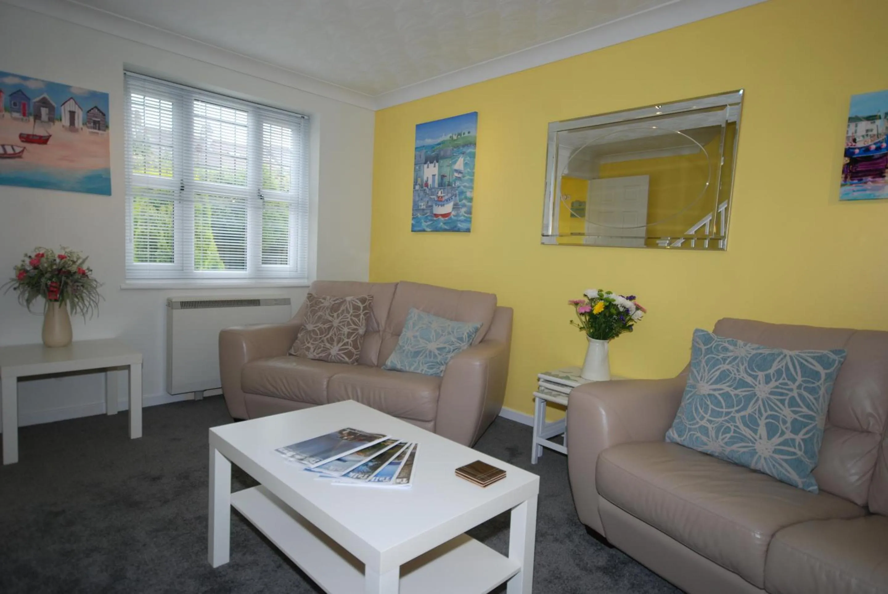 Living room in Saltburn Holidays Jasmine Cottage Saltburn