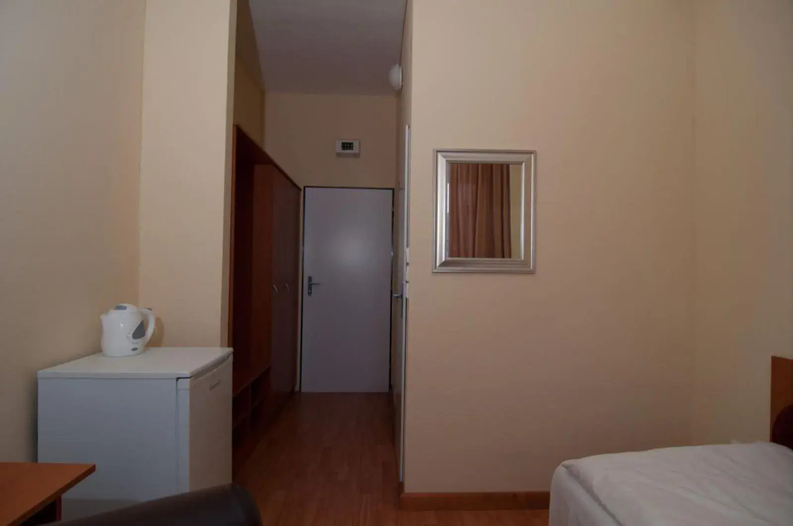 Single Room in Hotel Avion Single Room in Hotel Avion