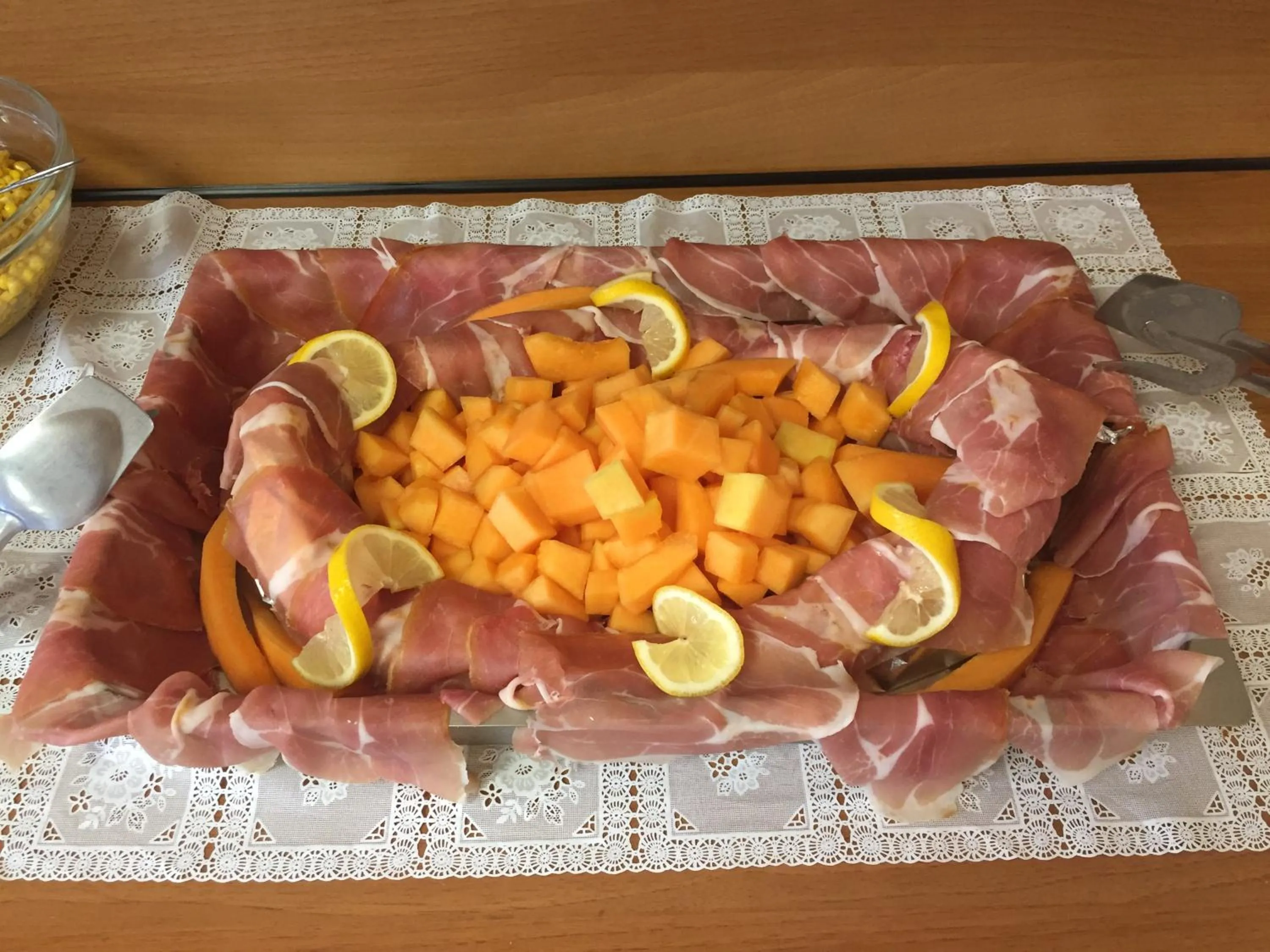 Food and drinks in Hotel Monti