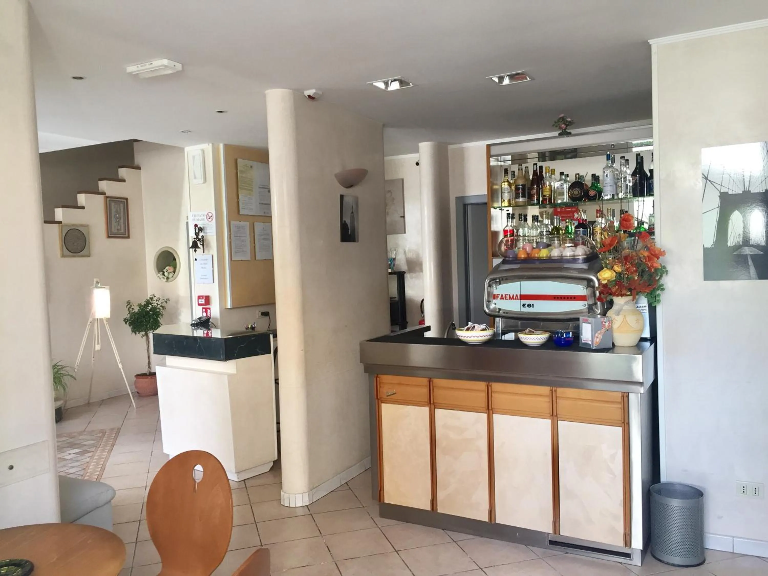 Lounge or bar in Hotel Monti