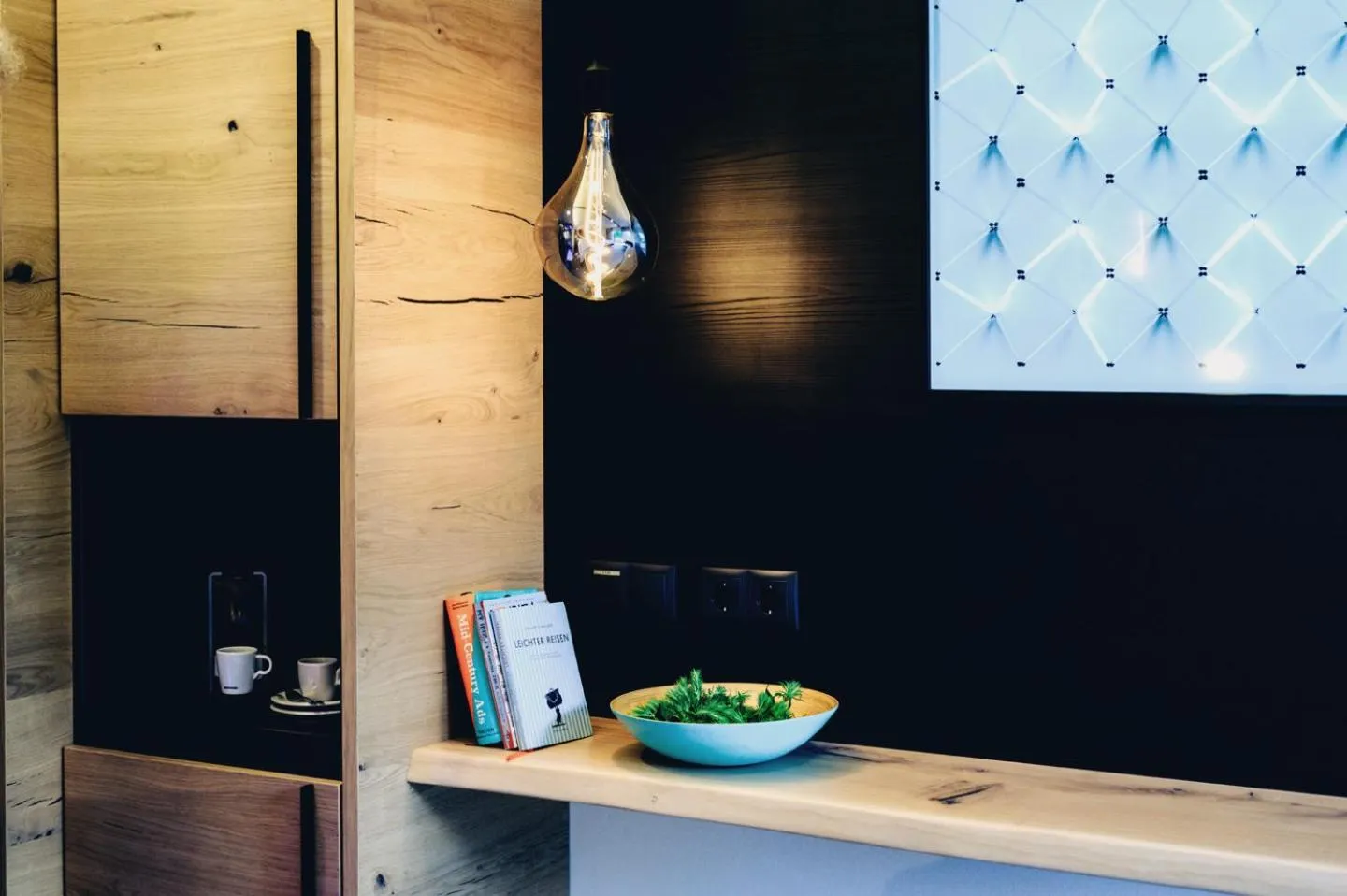 TV and multimedia in Aqua Blu Hotel