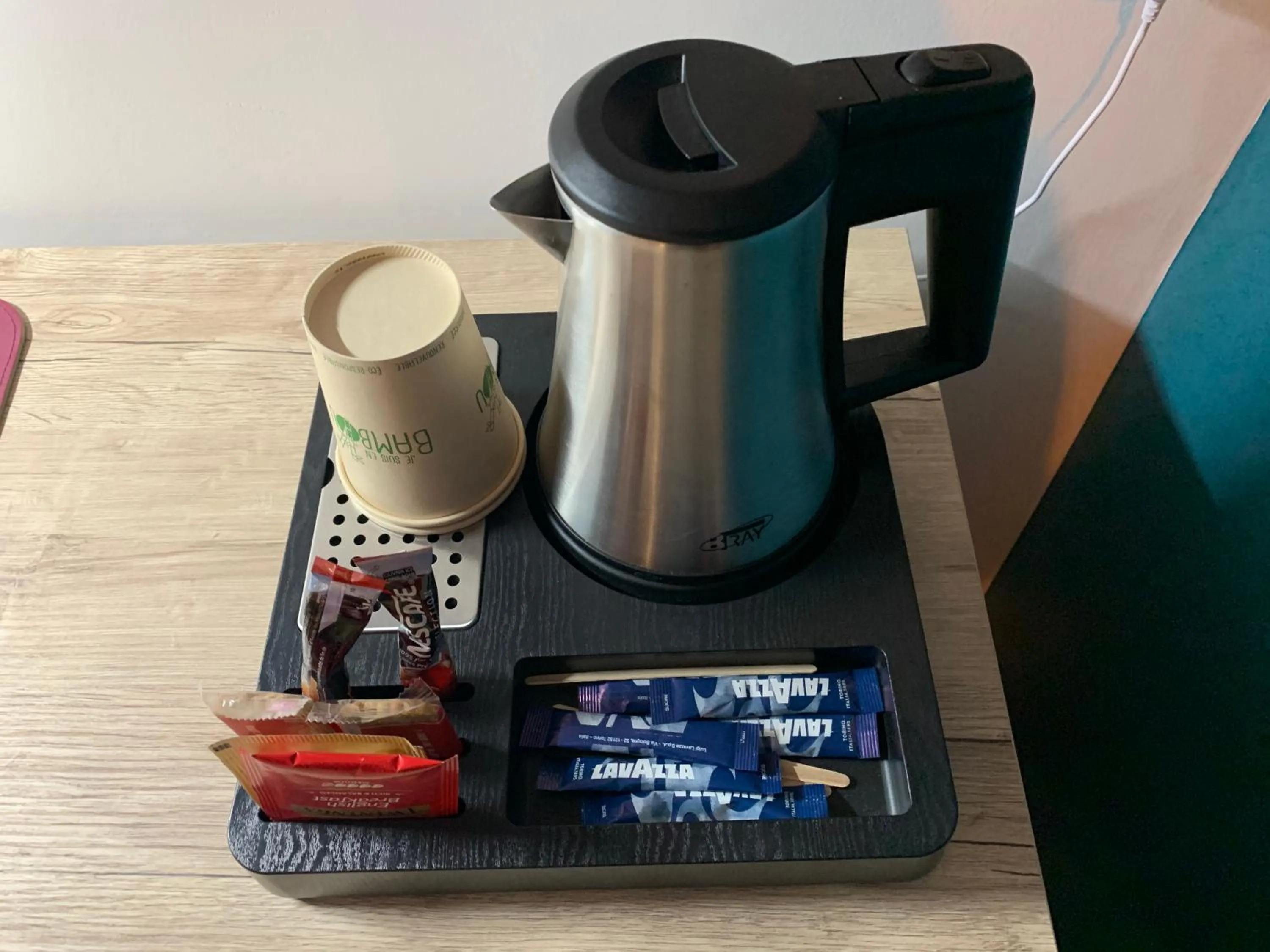 Coffee/tea facilities in Hôtel Lacour