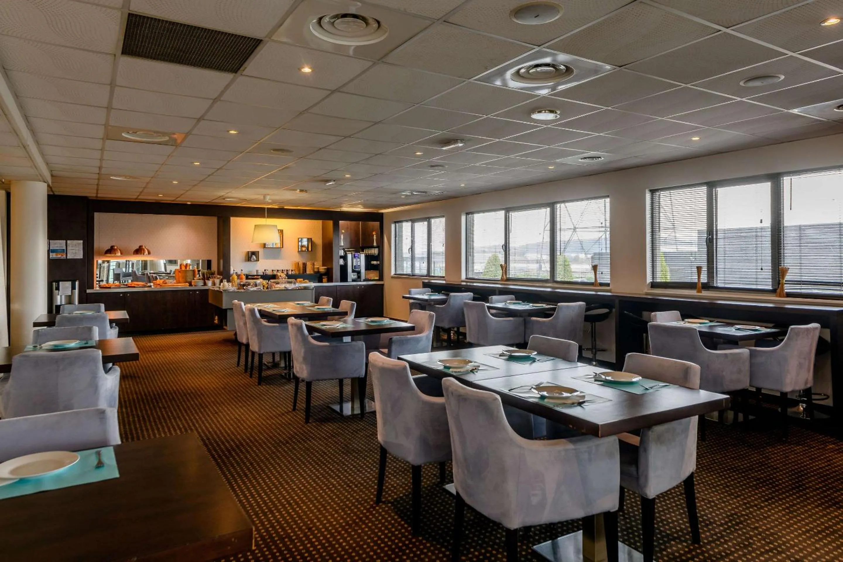 Breakfast in Comfort Aparthotel Bordeaux Begles Arena