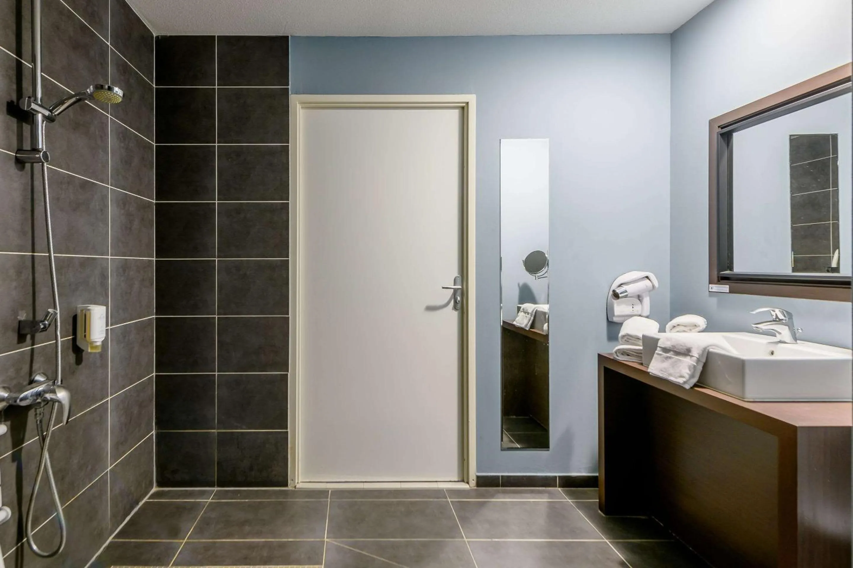 Bedroom in Comfort Aparthotel Bordeaux Begles Arena