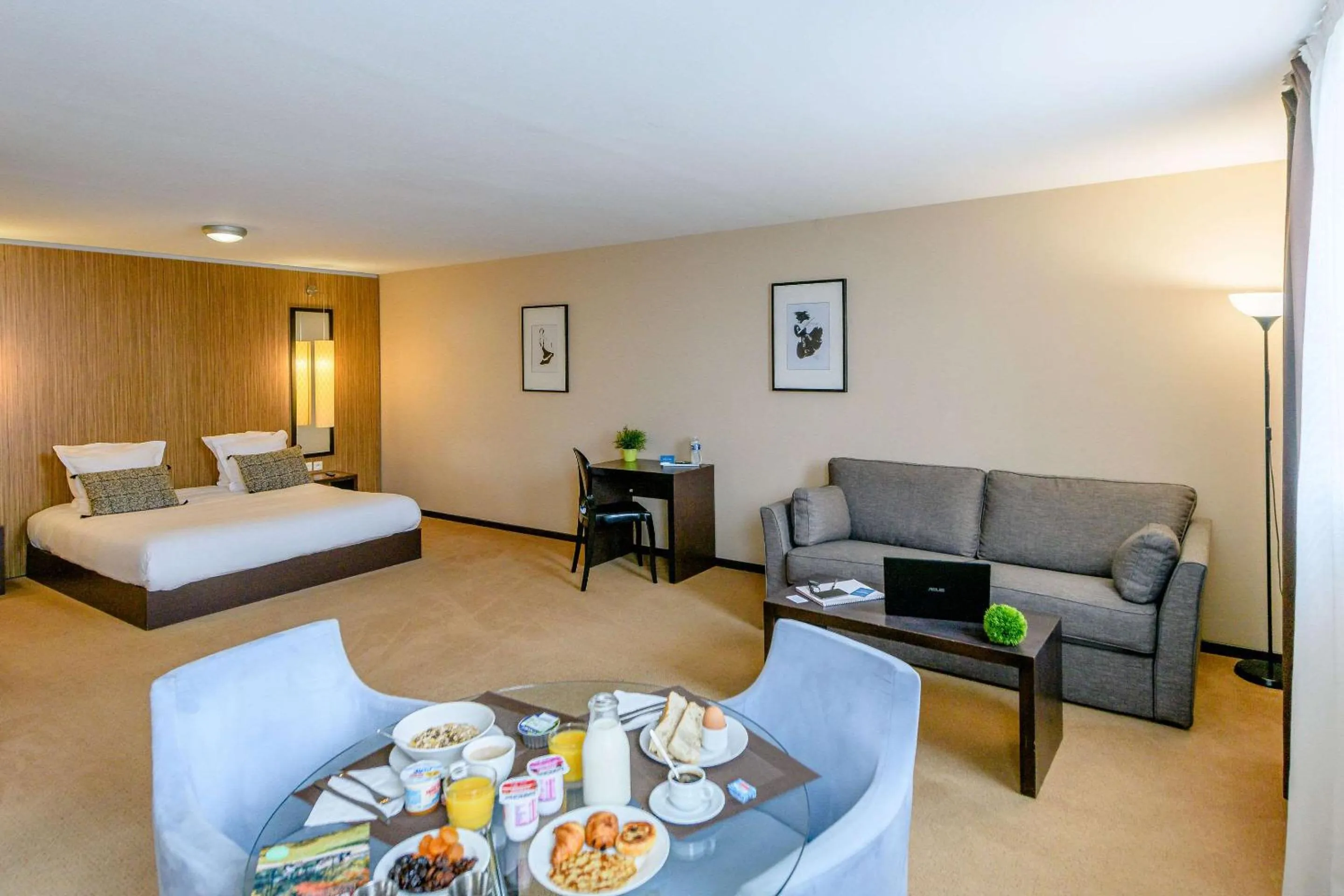 Bedroom, Bed in Comfort Aparthotel Bordeaux Begles Arena