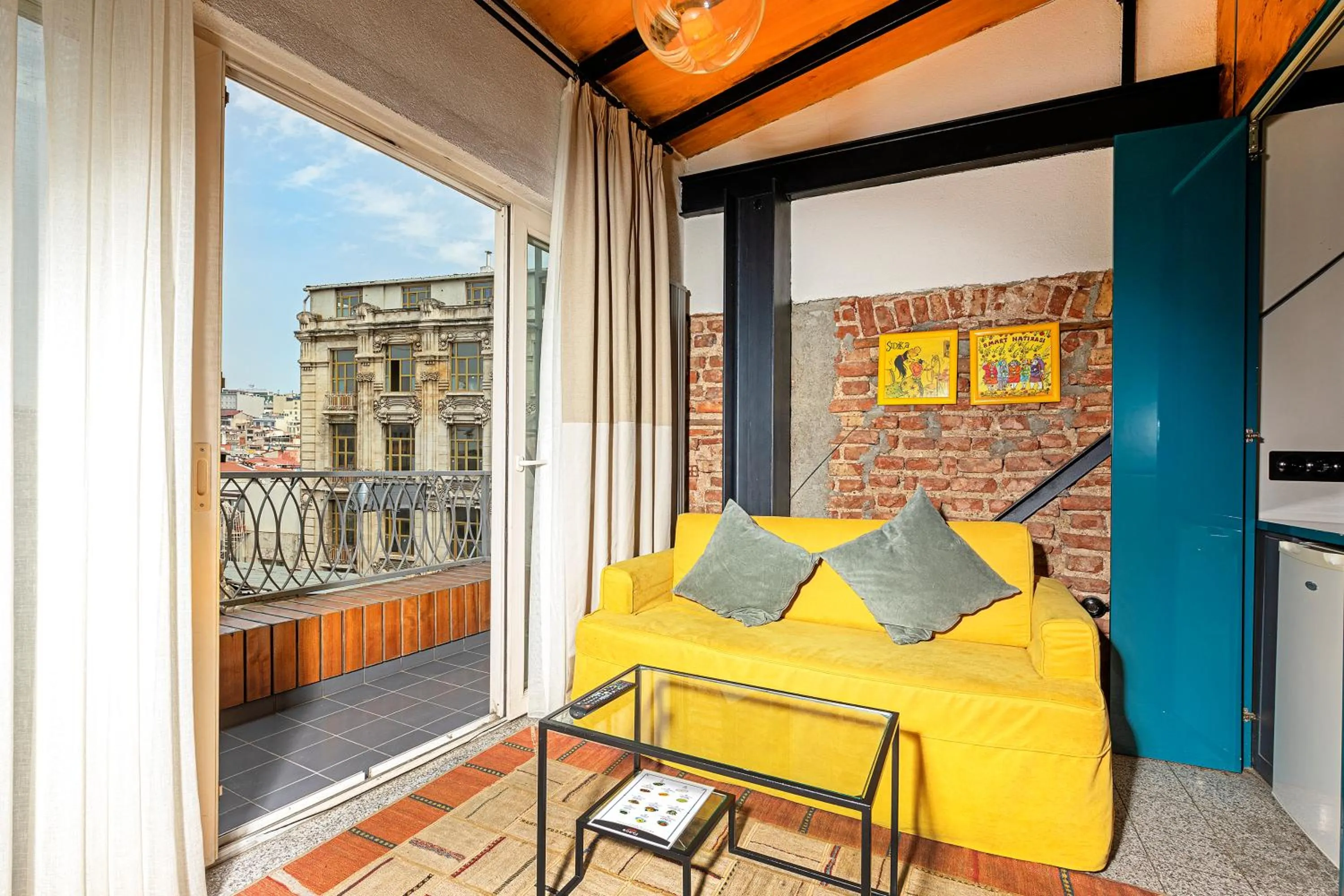 Seating Area in Raven Suites Taksim