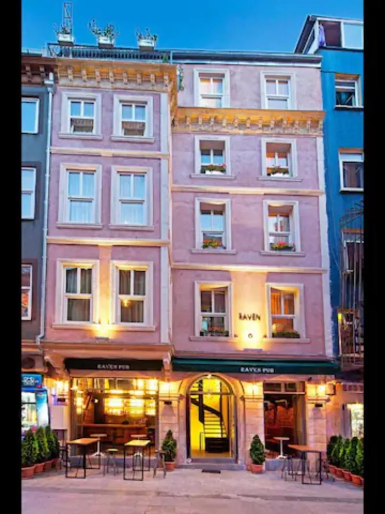 Raven Suites Taksim