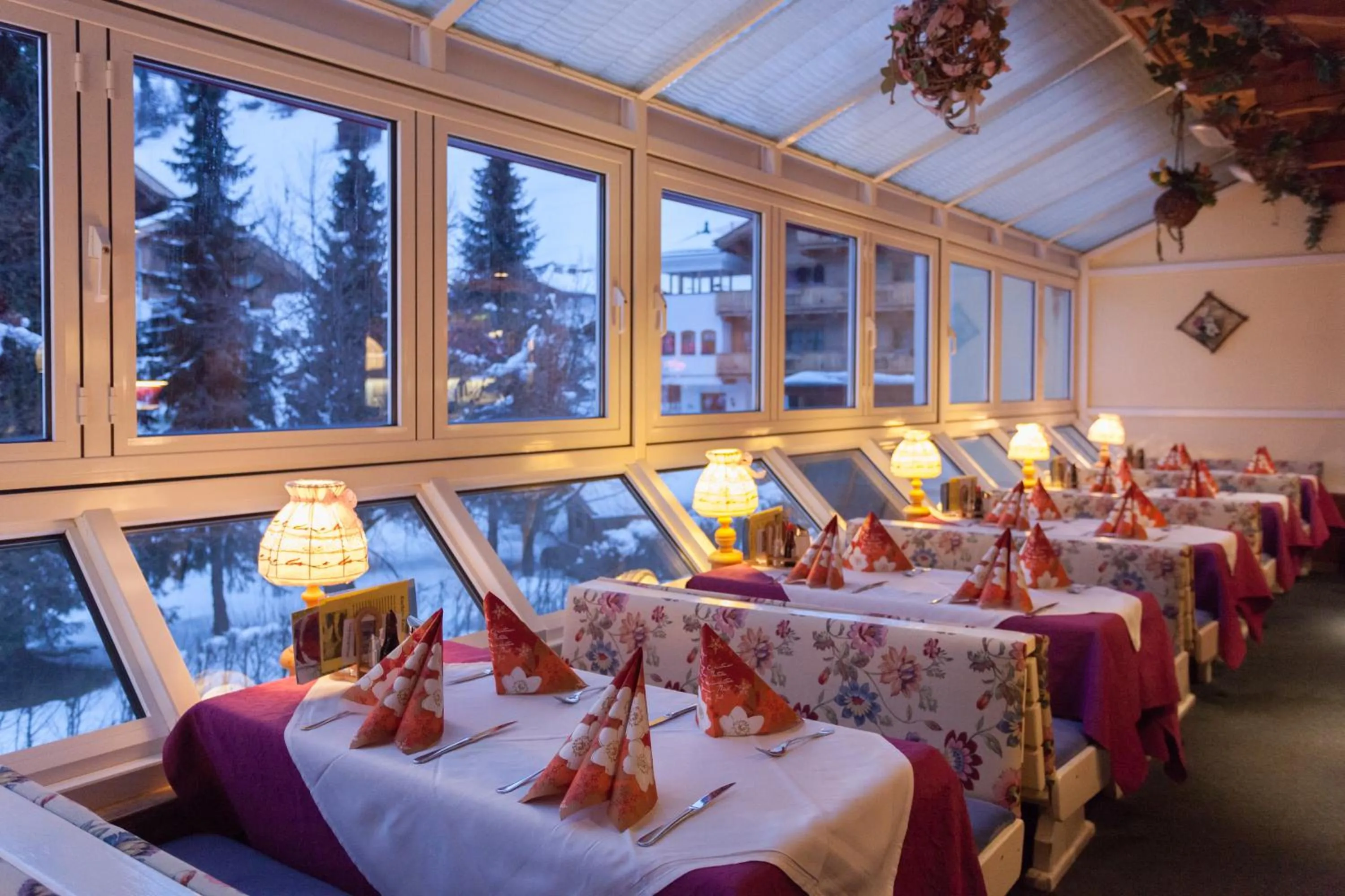 Restaurant/places to eat in Hotel Sportalm