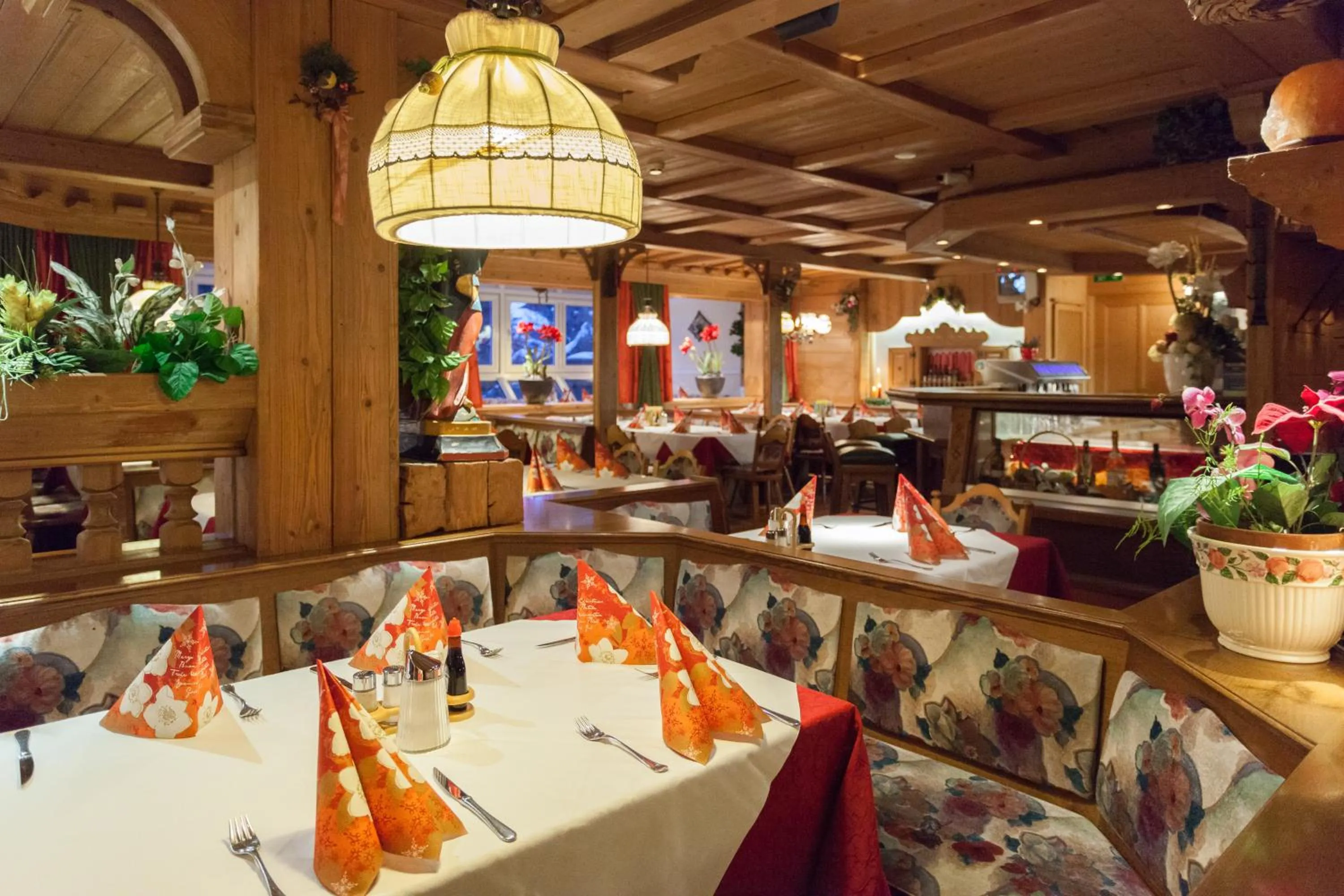 Restaurant/places to eat in Hotel Sportalm