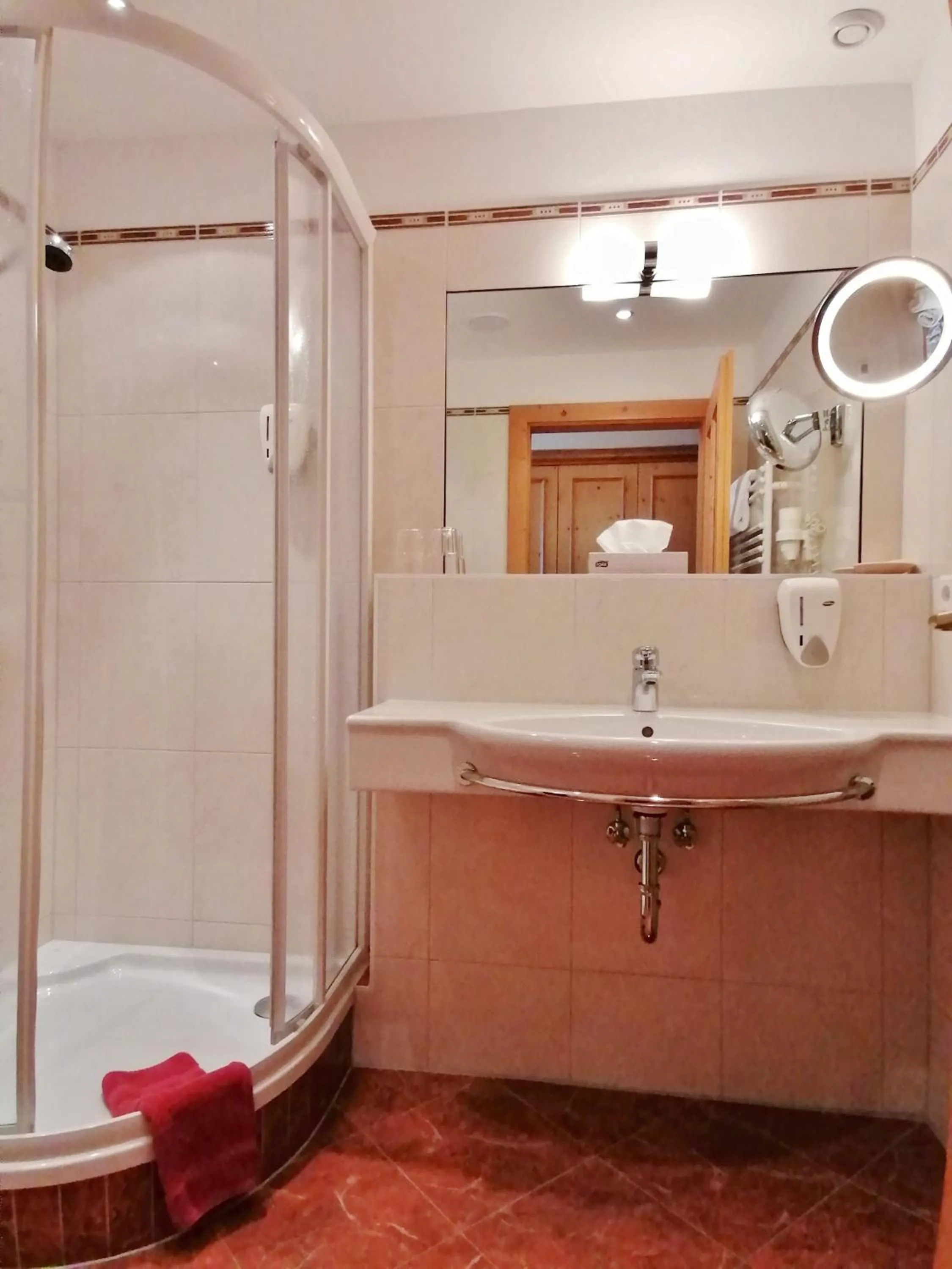Shower in Hotel Sportalm