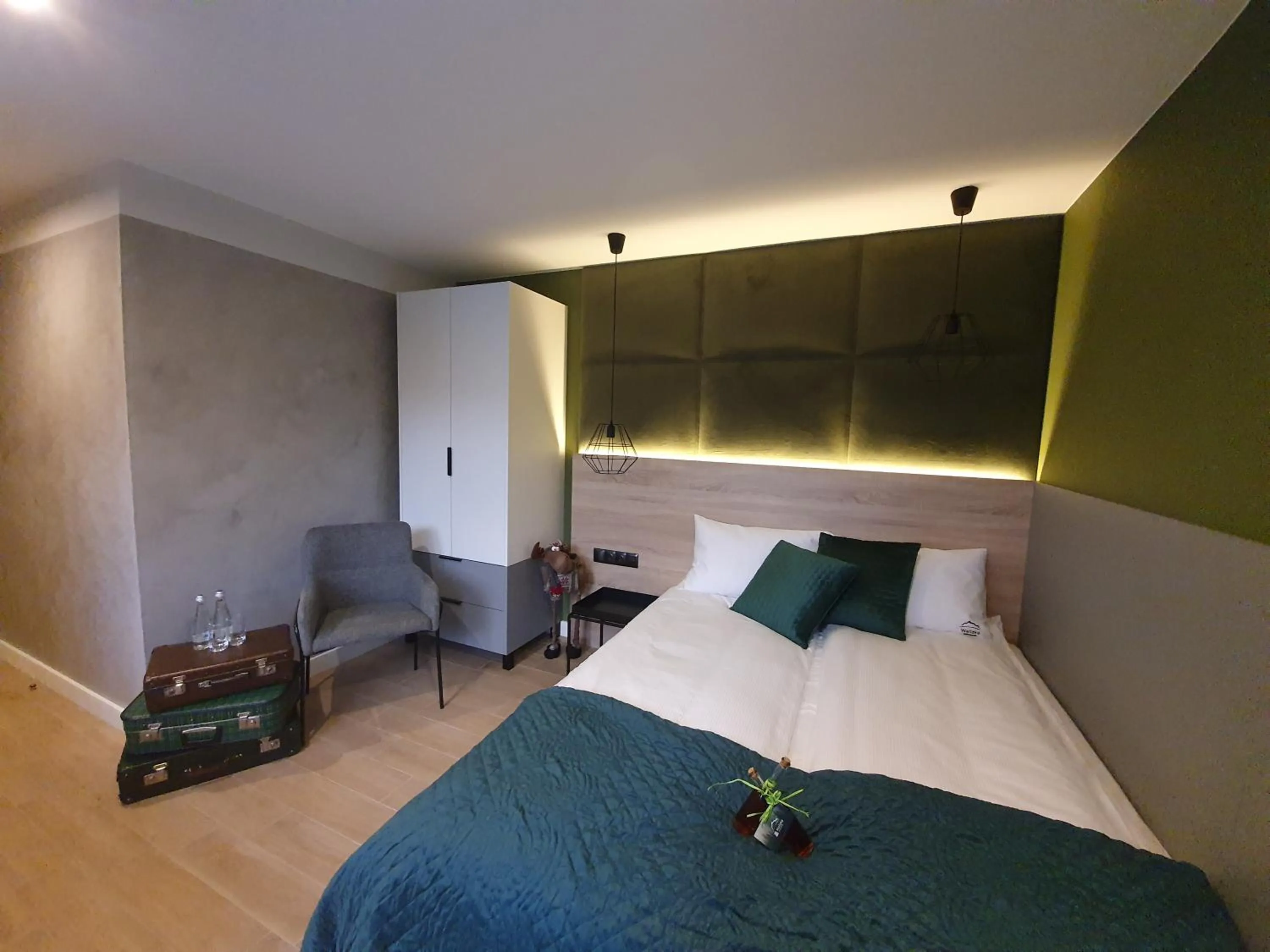 Bed in Walizka Wspomnień