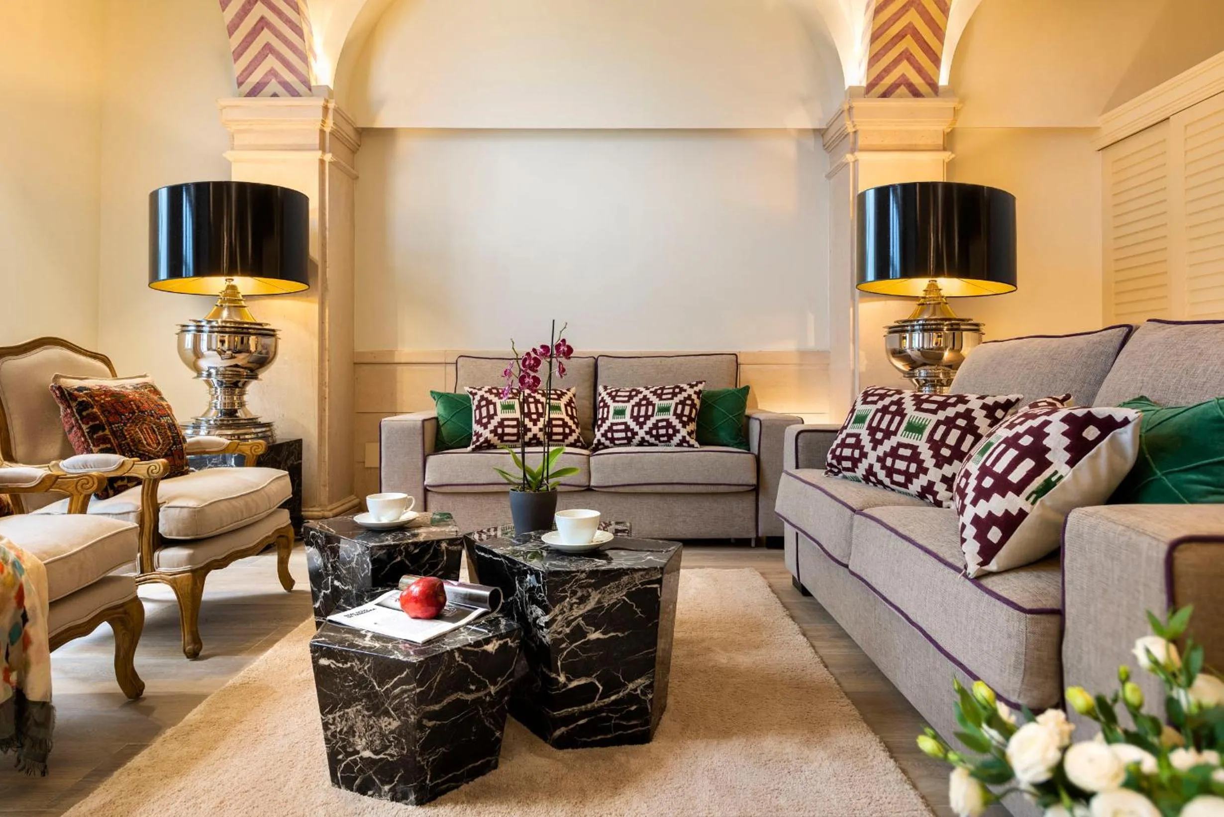 Living room in Casa de Triana Luxury Suites by Casa del Poeta