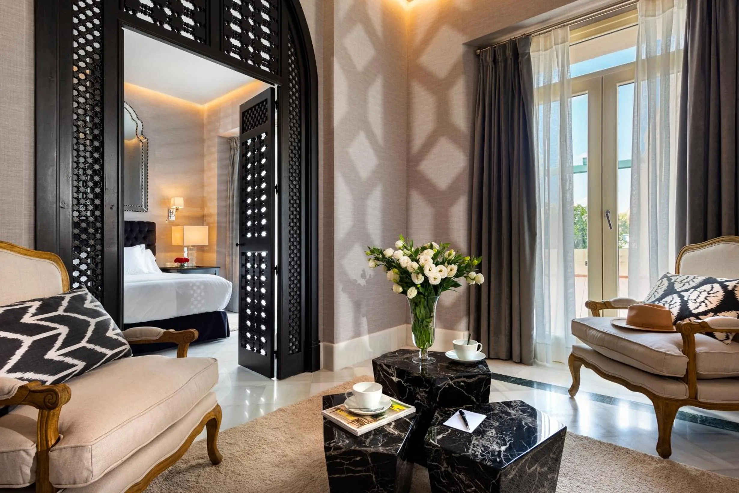 Living room, Bed in Casa de Triana Luxury Suites by Casa del Poeta