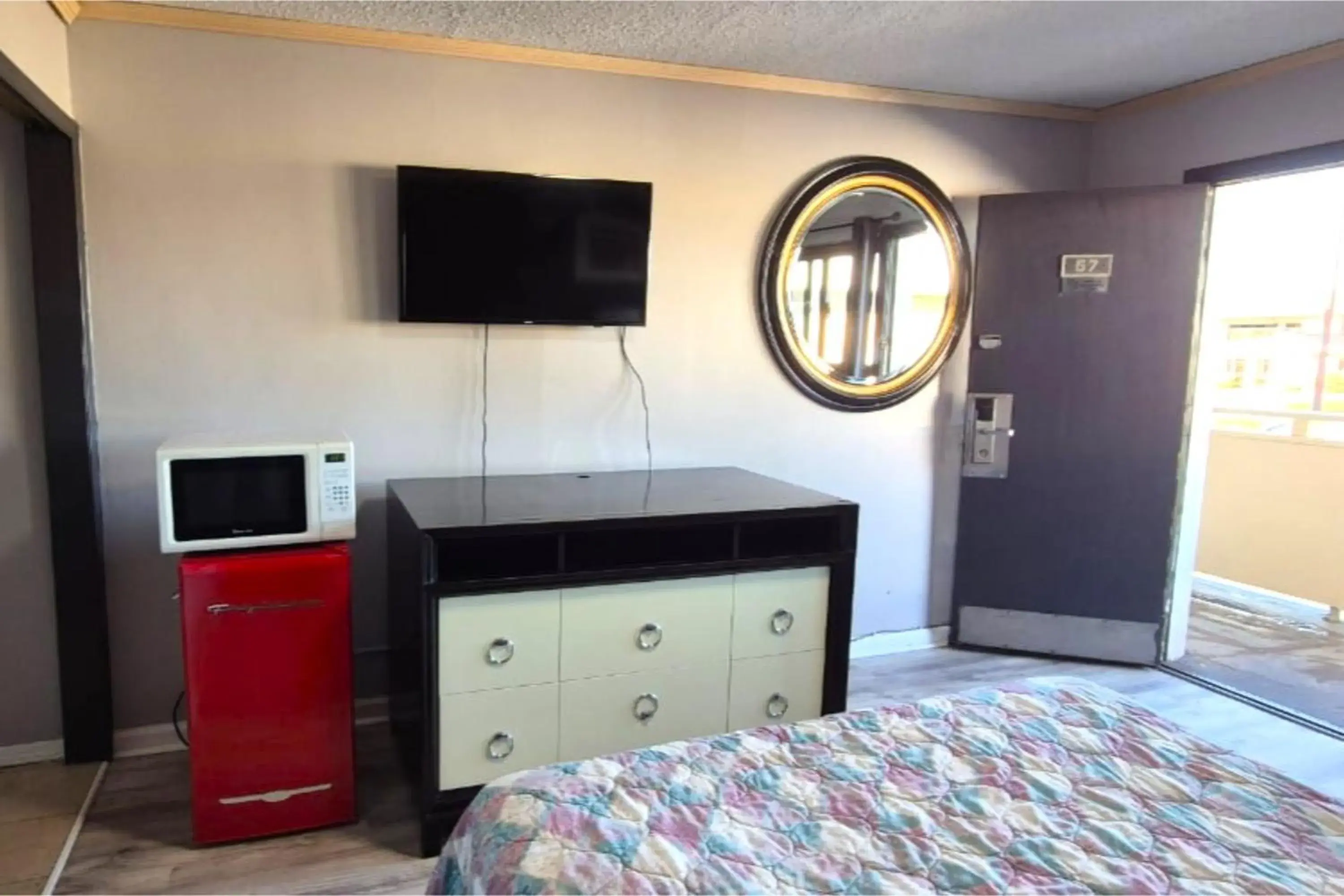 Bedroom, Bed in Motel Edgebrook Chicago North Shore By Oyo Bedroom, Bed in Motel Edgebrook Chicago North Shore By Oyo