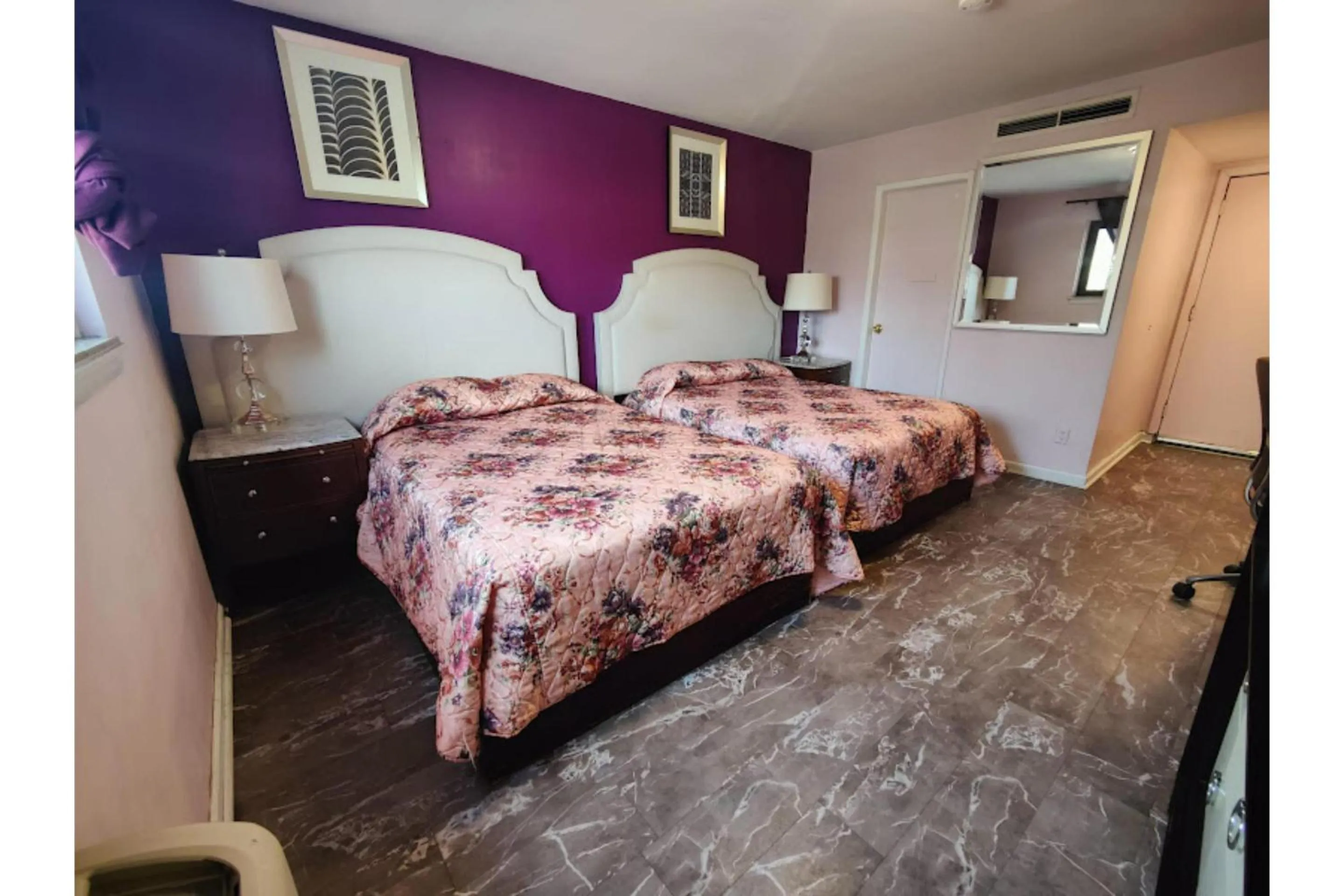 Bedroom, Bed in Motel Edgebrook Chicago North Shore By Oyo