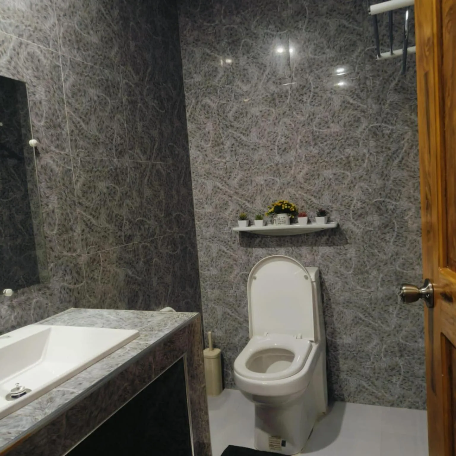 E&N Paradise Island Resort