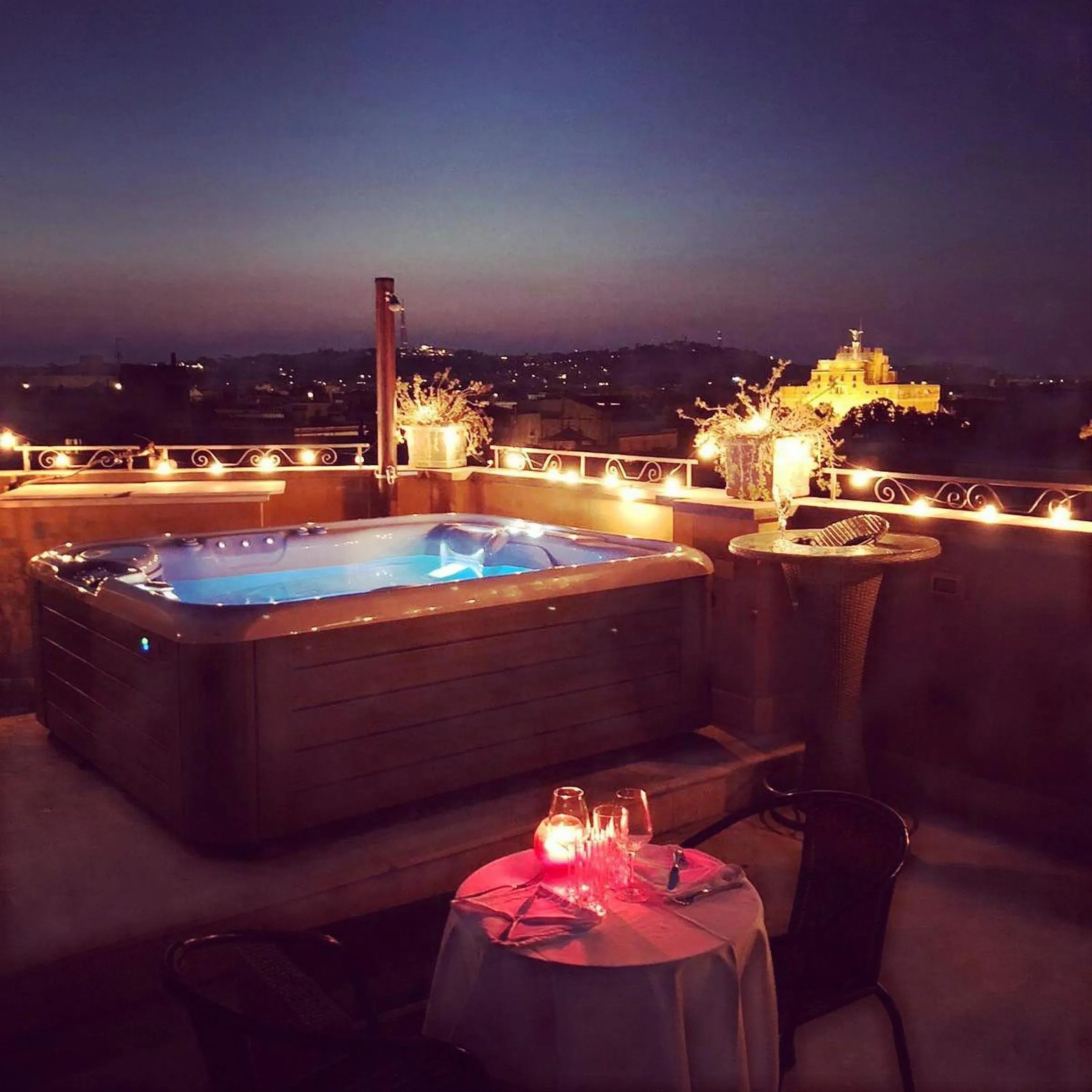 Hot Tub in Navona Queen Rooftop