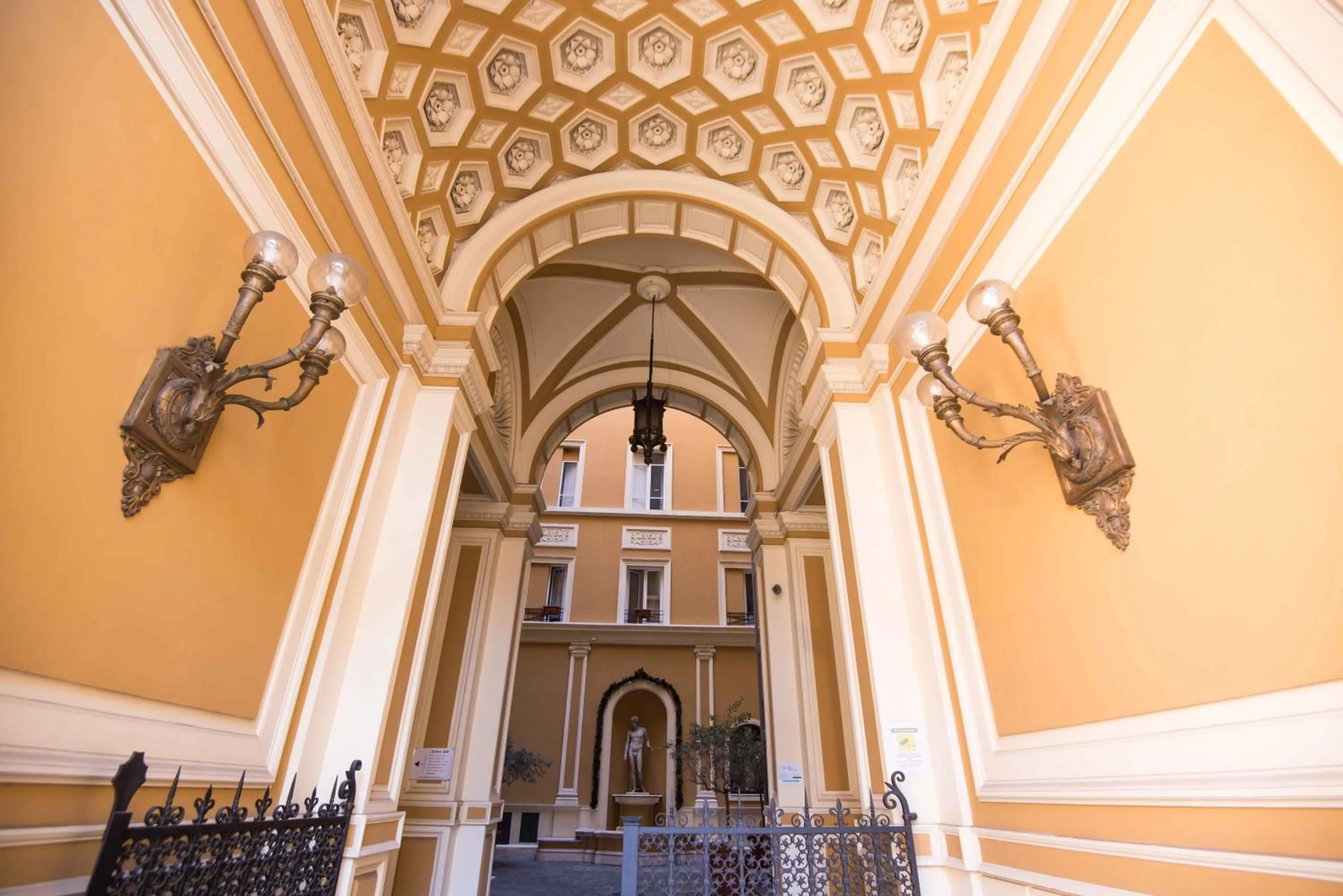 Property building in Navona Queen Rooftop