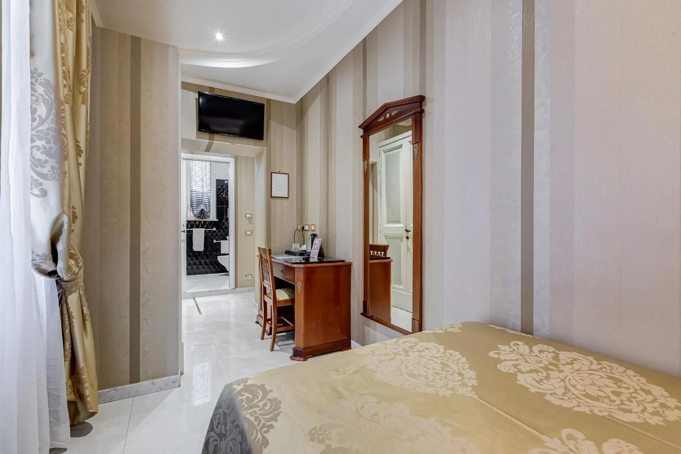 Bedroom, Bed in Navona Queen Rooftop