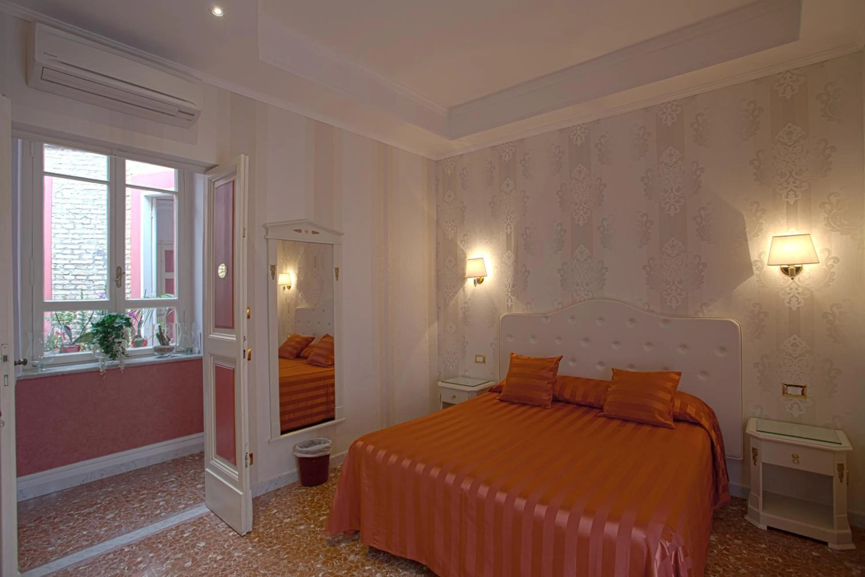 Decorative detail, Bed in Navona Queen Rooftop