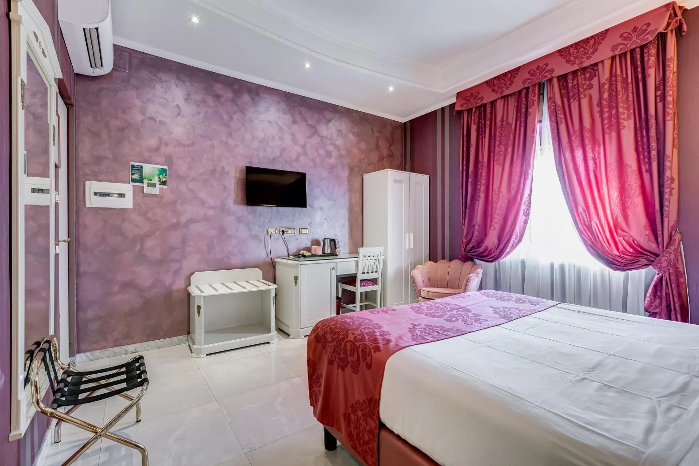 Bedroom, Bed in Navona Queen Rooftop