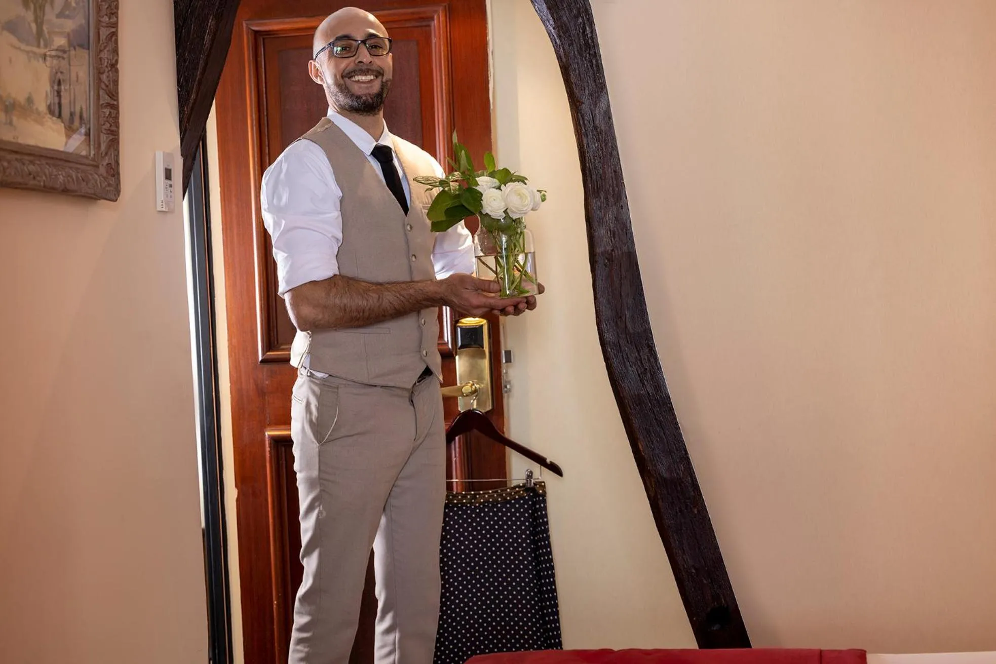 Staff in Hôtel Des Marronniers