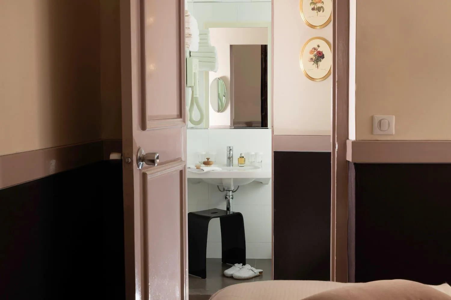 Bathroom in Hôtel Des Marronniers
