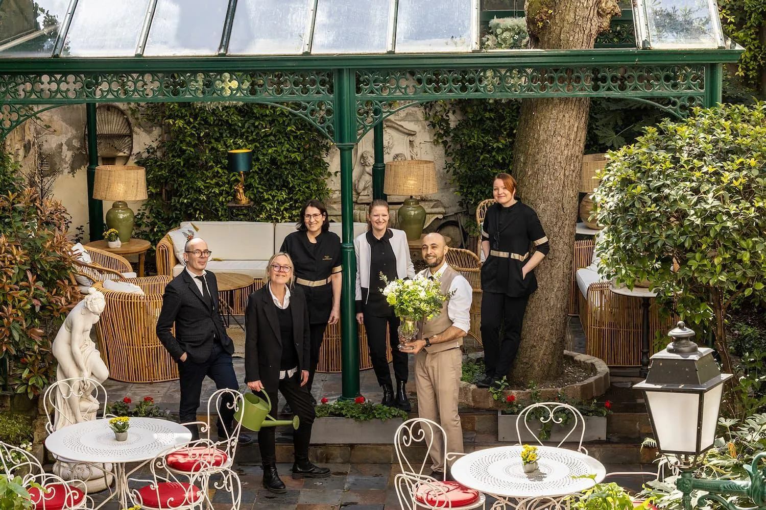 Staff in Hôtel Des Marronniers