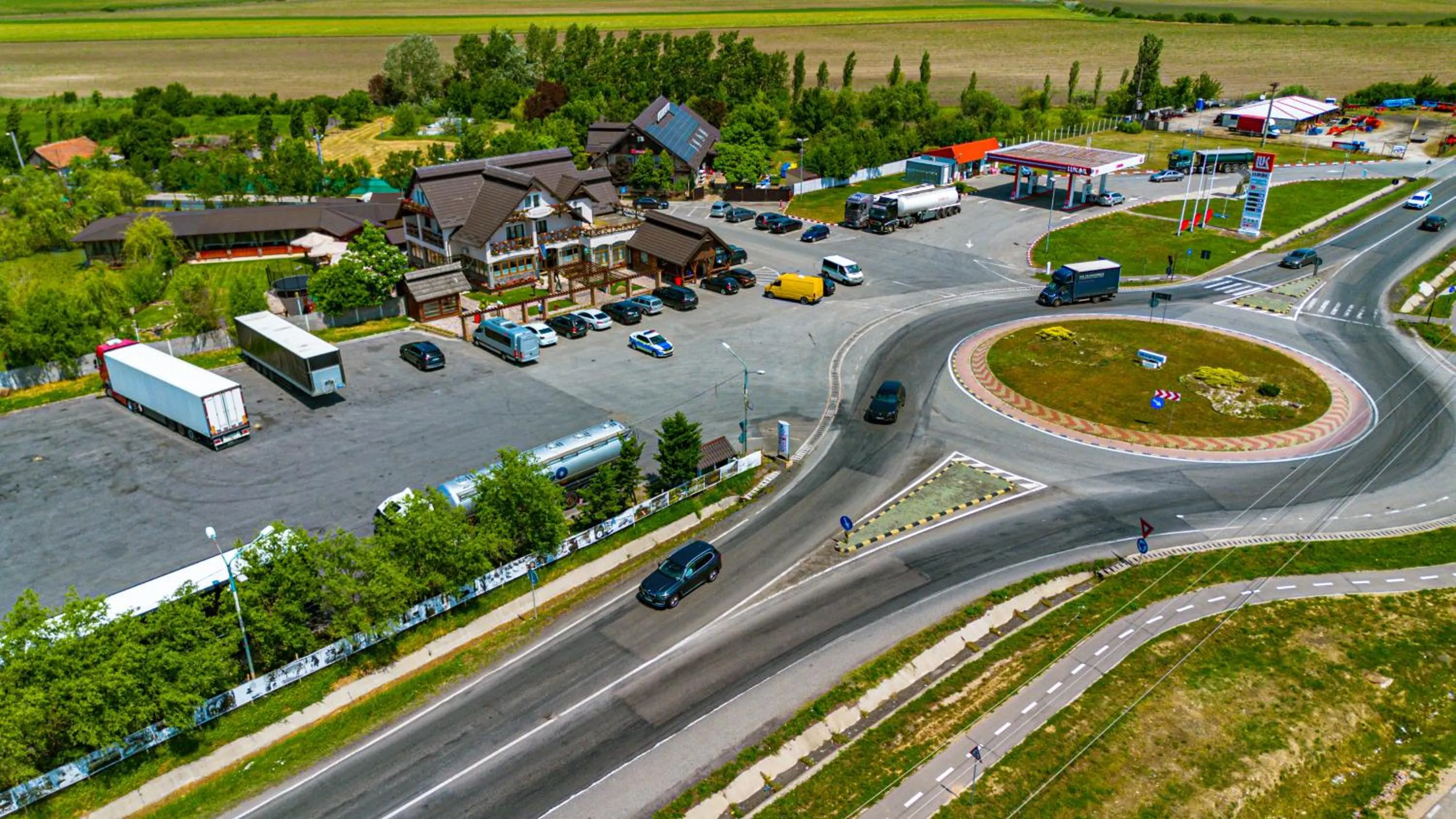 Property building in Hotel-Restaurant Milenium