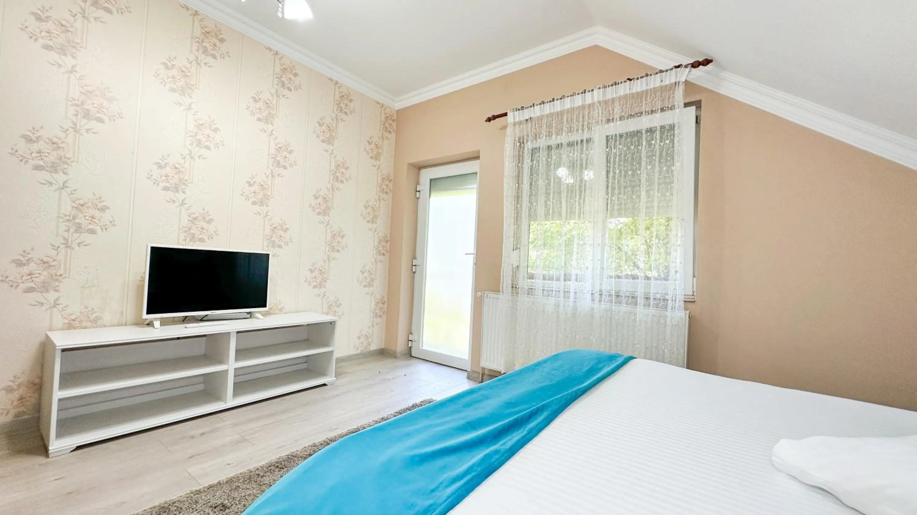 Bed in Hotel-Restaurant Milenium