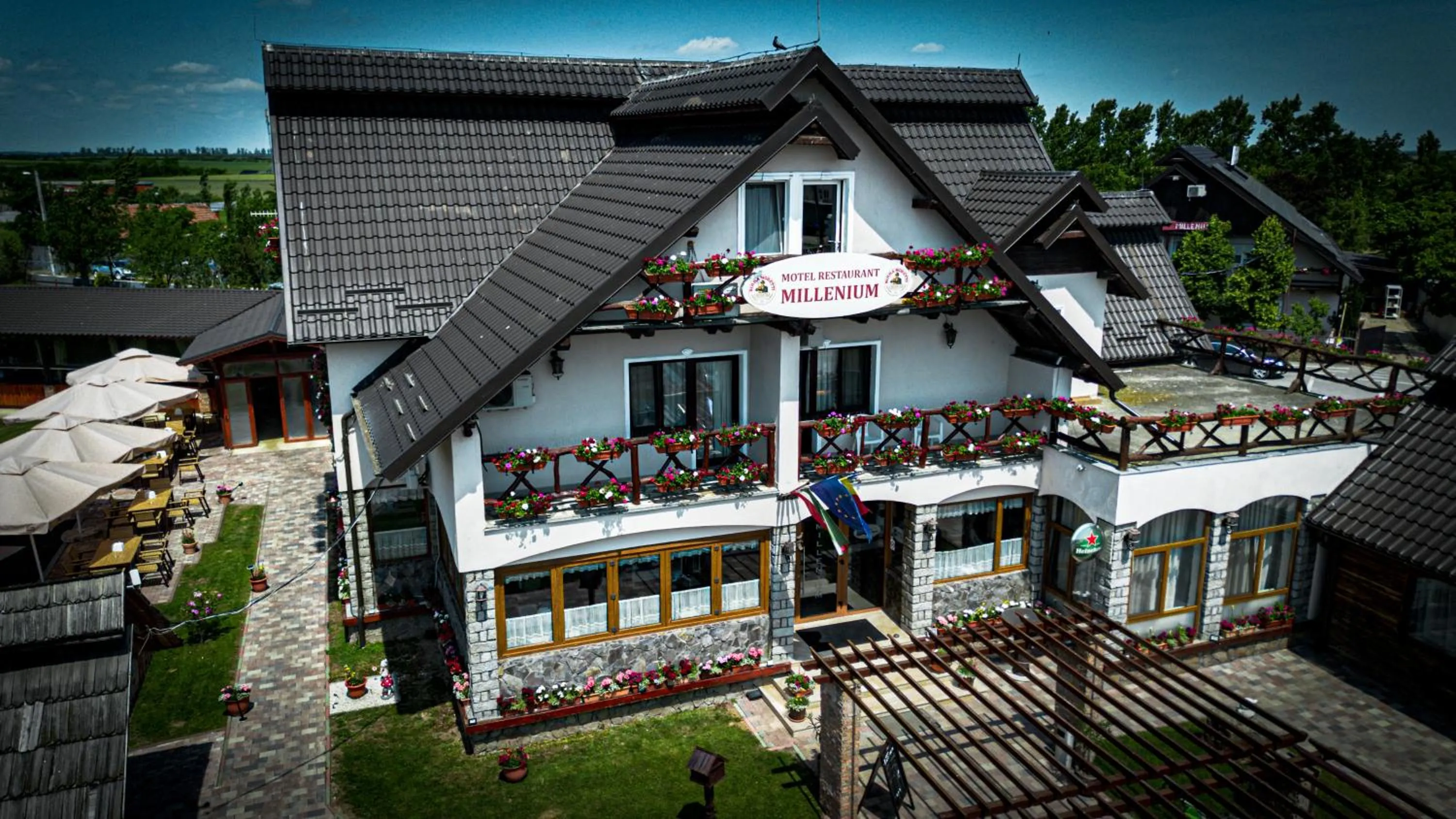 Property building in Hotel-Restaurant Milenium