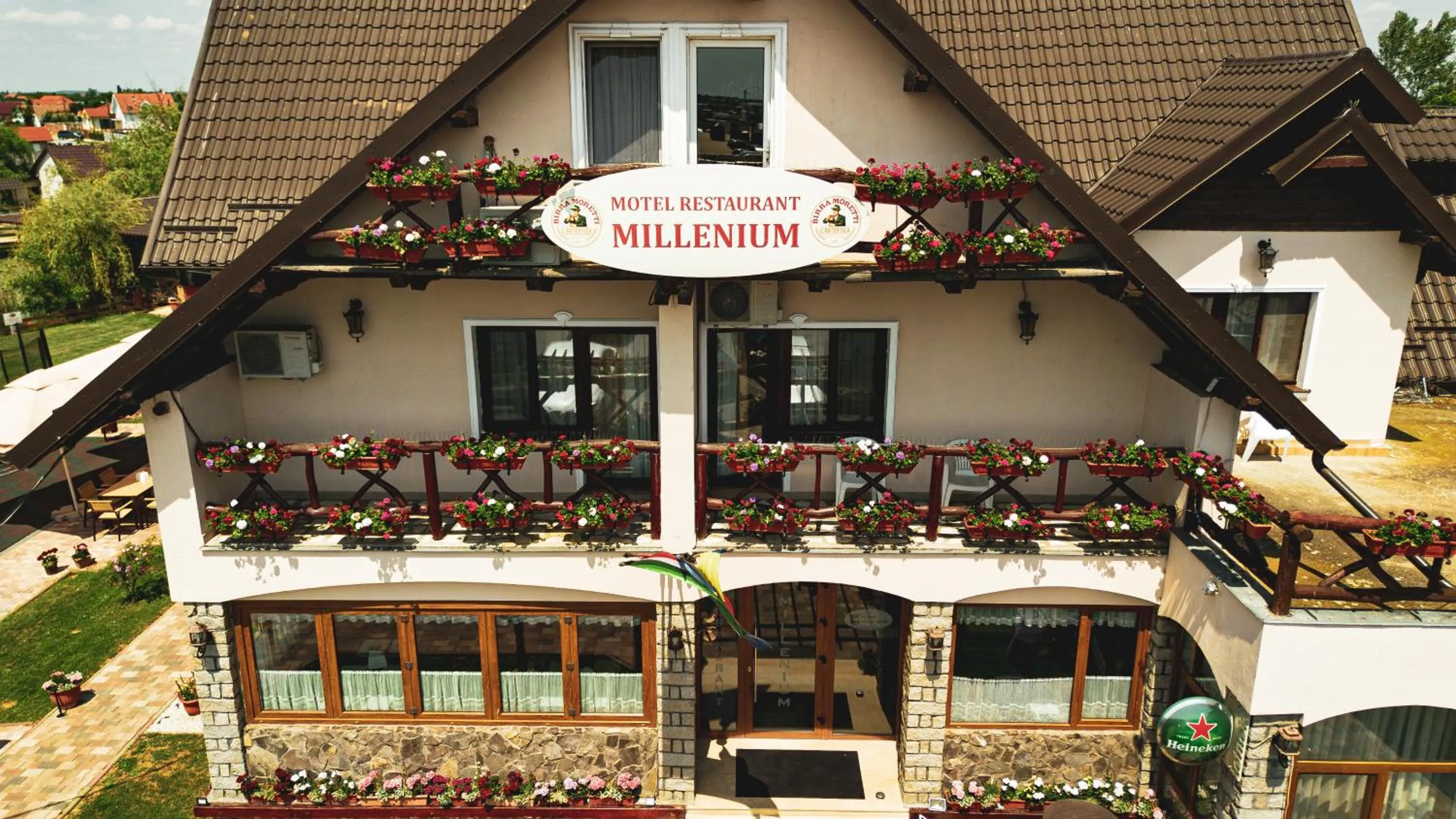 Property building in Hotel-Restaurant Milenium