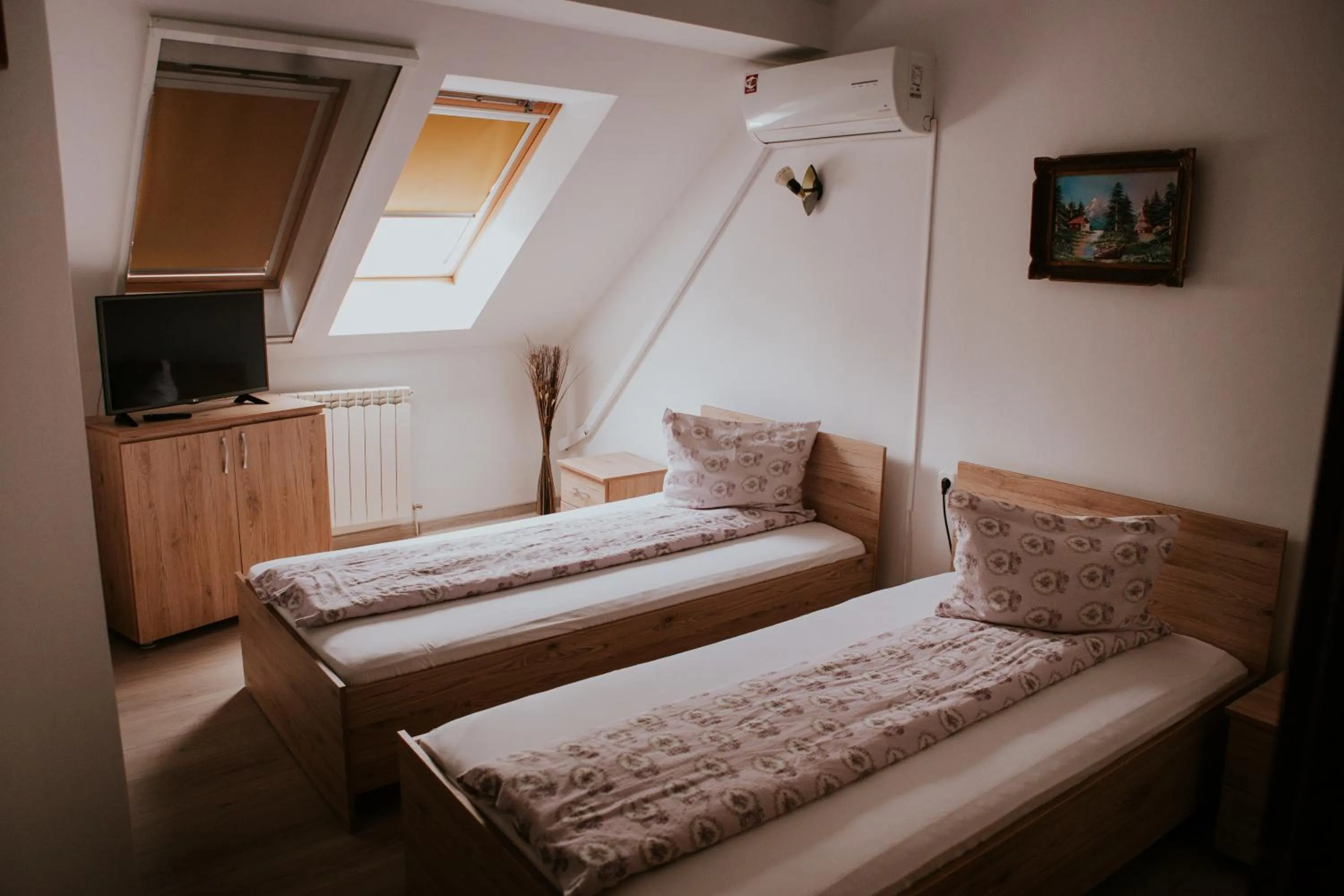 Bed in Hotel-Restaurant Milenium