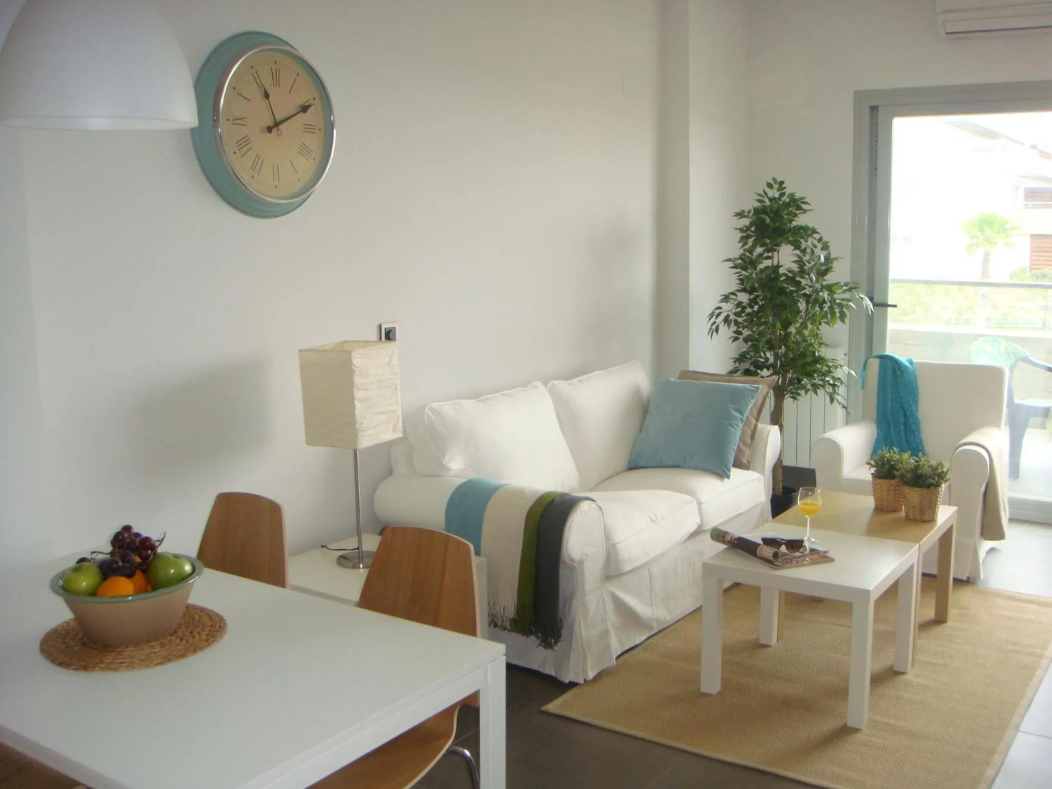 Seating area in Life Apartments El Rompido