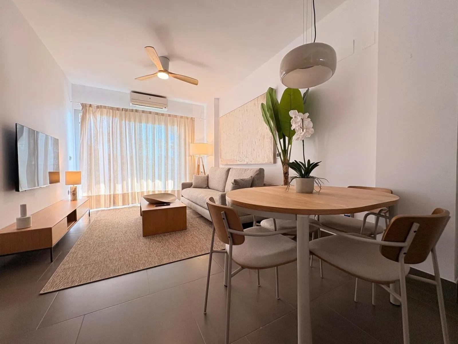 Lounge or bar in Life Apartments El Rompido