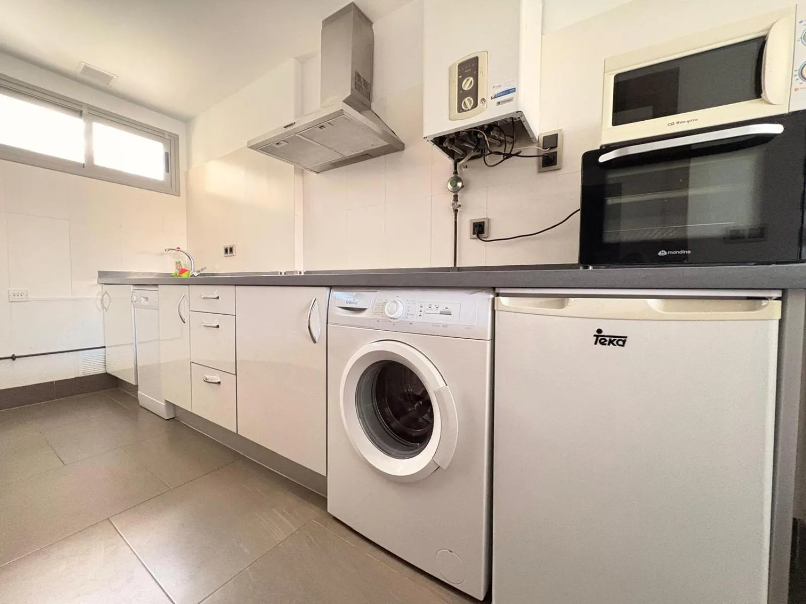 kitchen in Life Apartments El Rompido