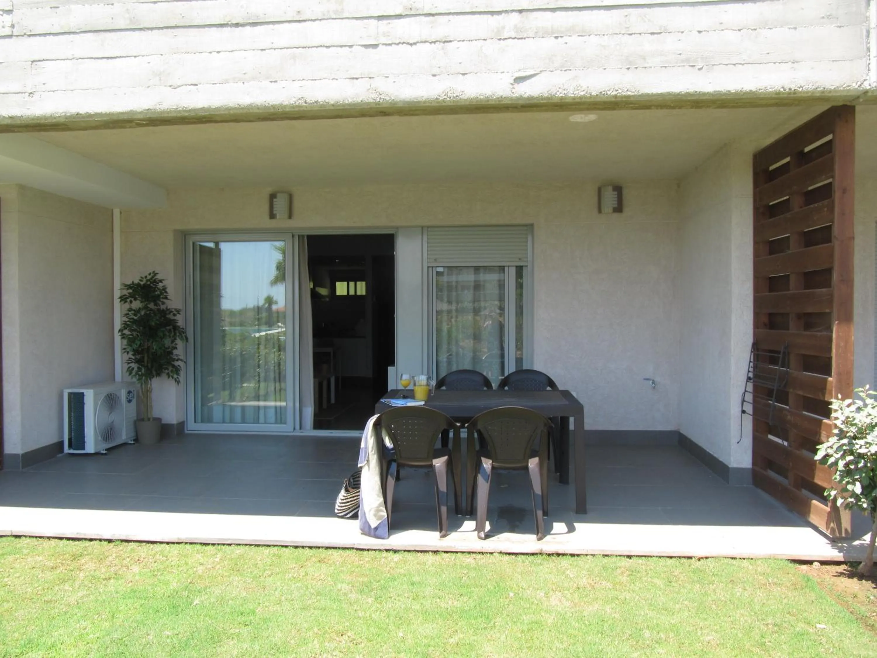 Patio in Life Apartments El Rompido