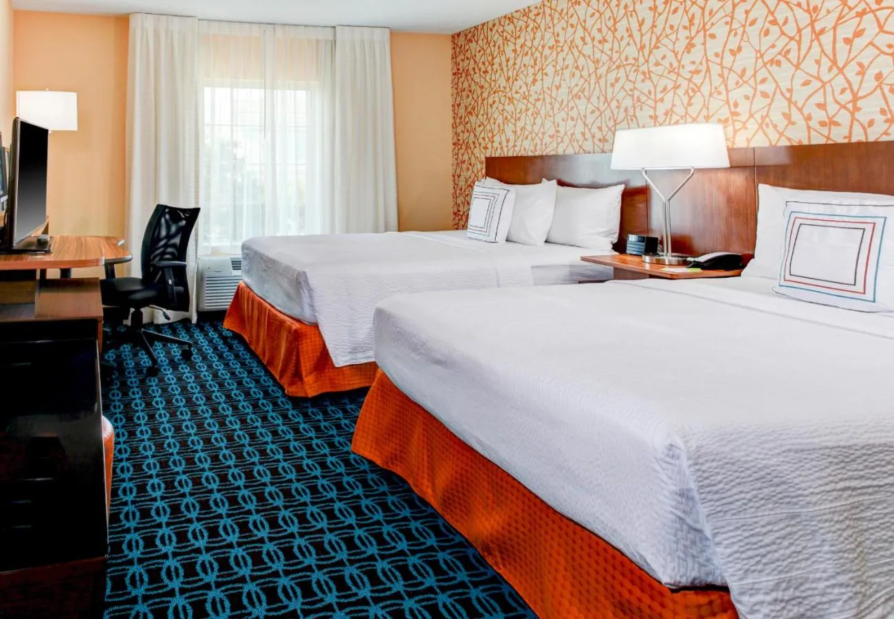 Bedroom, Bed in Fairfield Inn & Suites by Marriott Cape Cod Hyannis