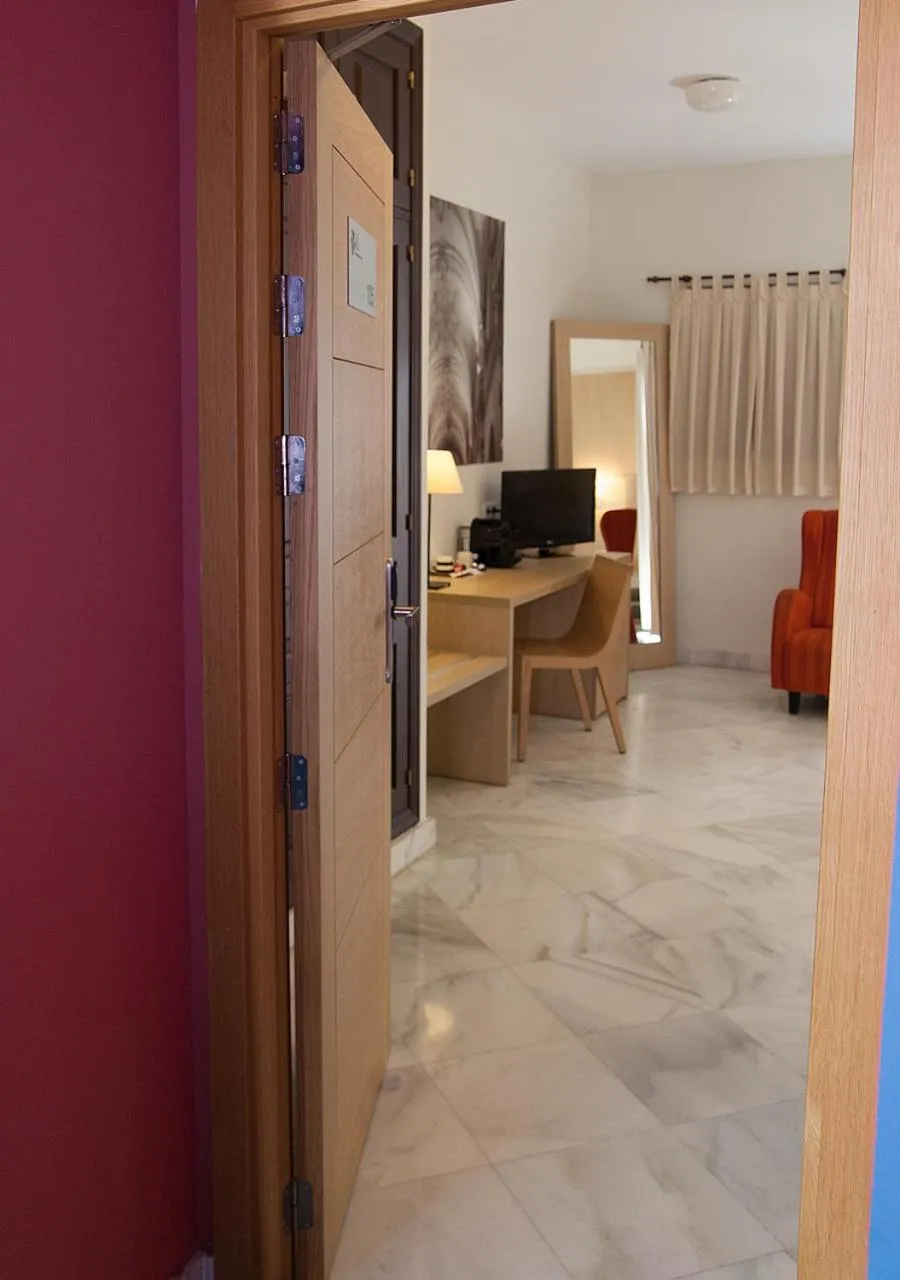 Photo of the whole room in Hotel Boutique Convento Cádiz