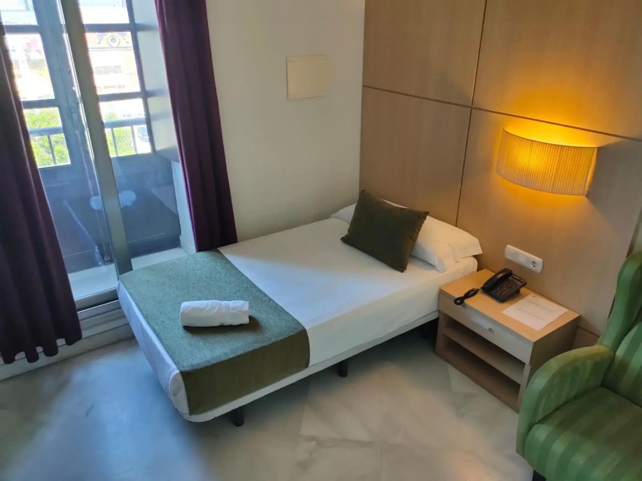 Standard Single Room - single occupancy in Hotel Boutique Convento Cádiz Standard Single Room - single occupancy in Hotel Boutique Convento Cádiz