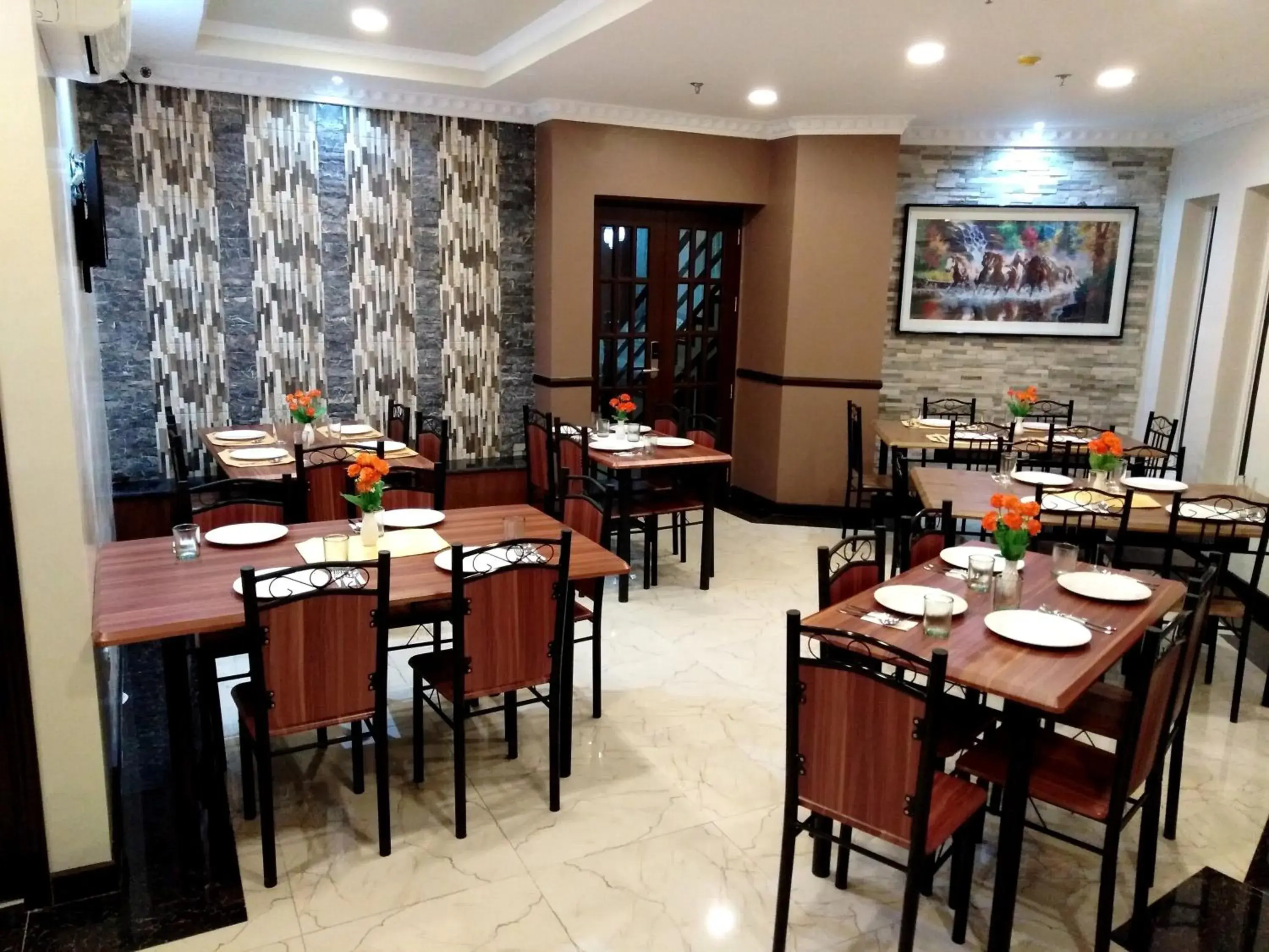 Restaurant/places to eat in Venezia Suites Hotel Iloilo Restaurant/places to eat in Venezia Suites Hotel Iloilo