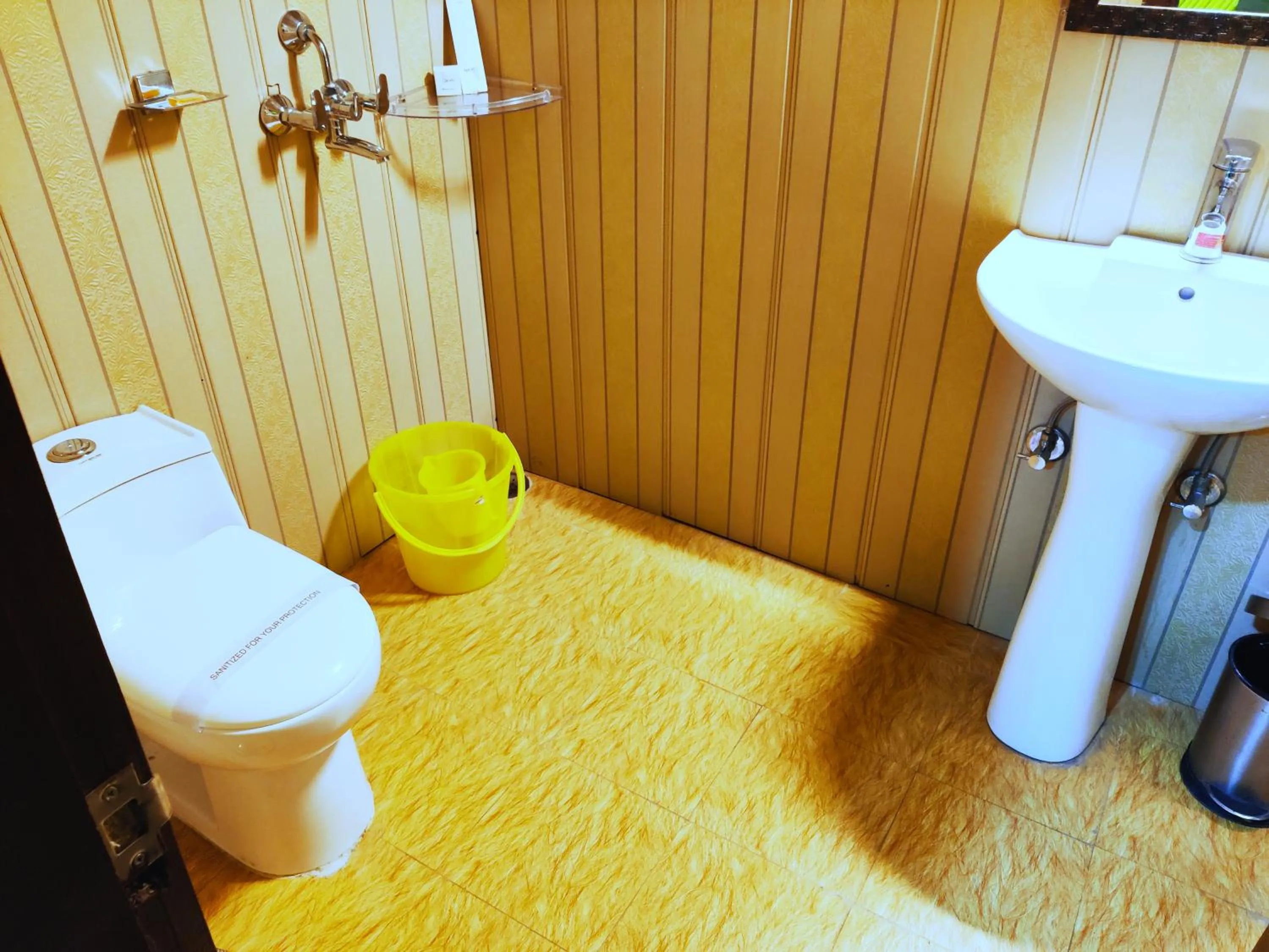 Bathroom in Hotel Bamboo Castle