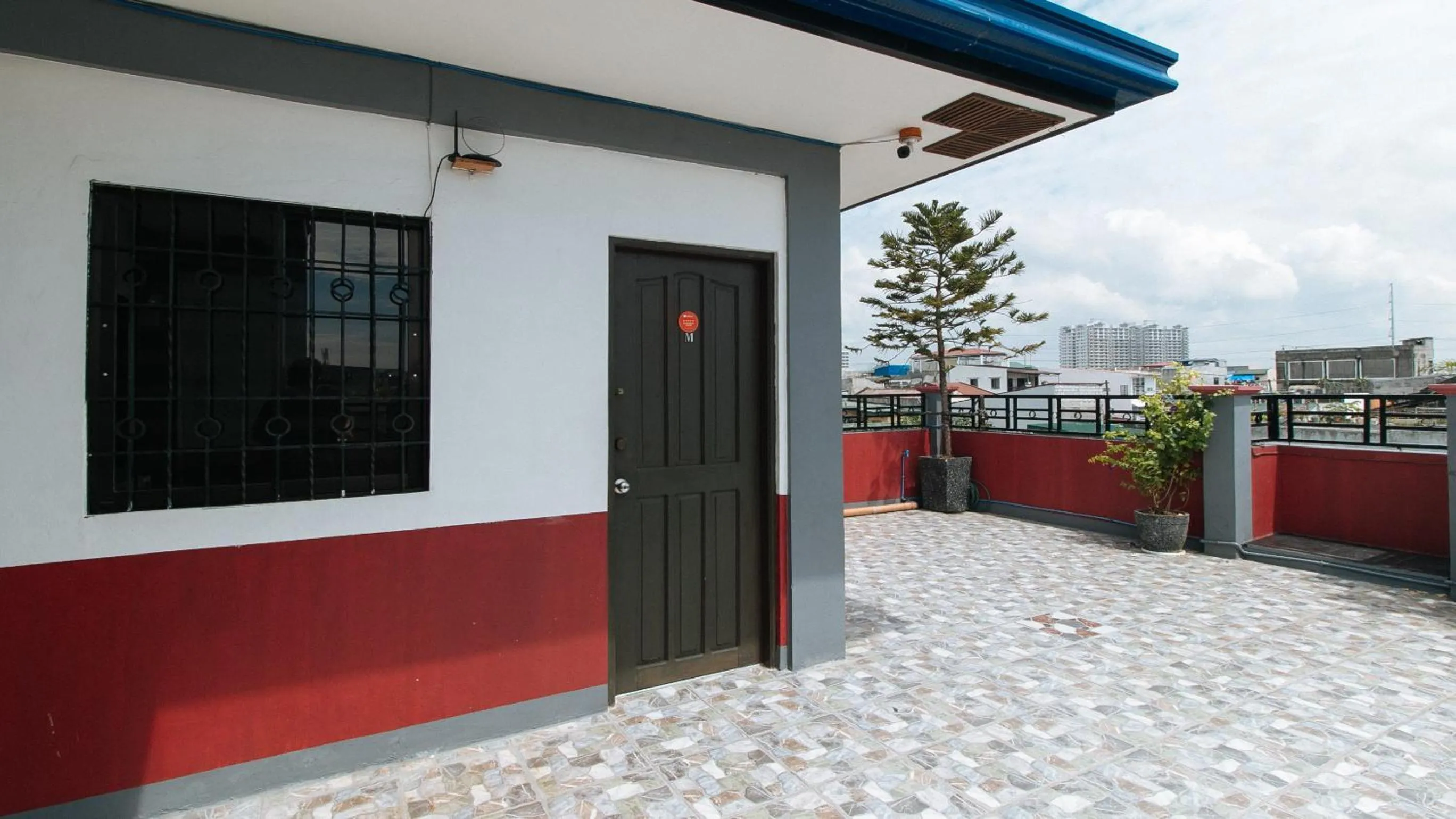 Balcony/Terrace in RedDoorz at A&F C5 Pinagsama Taguig